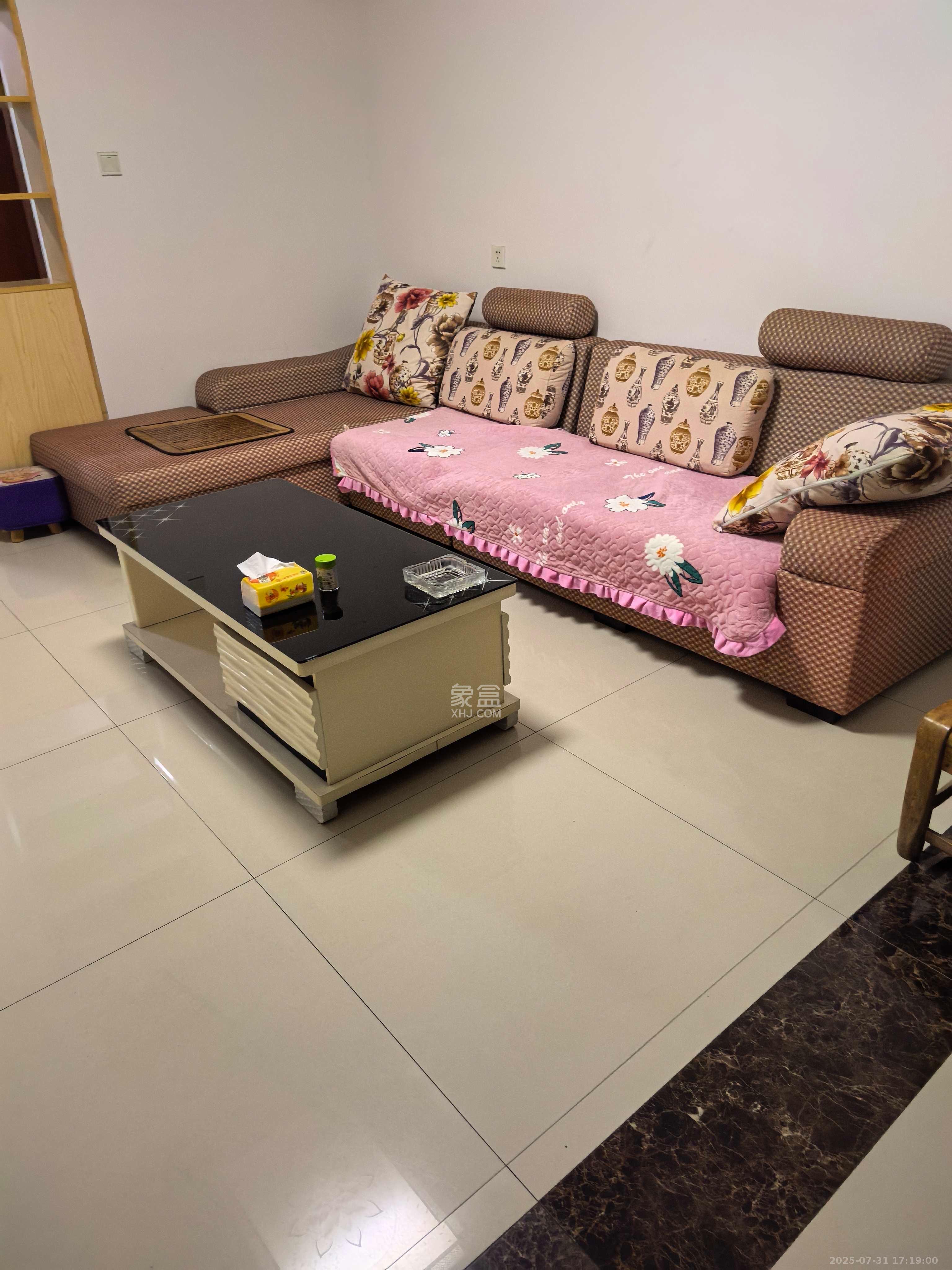 家兴苑  2室2厅1卫    2100.0元/月 家兴苑  2室2厅1卫    2100.0元/月室内图