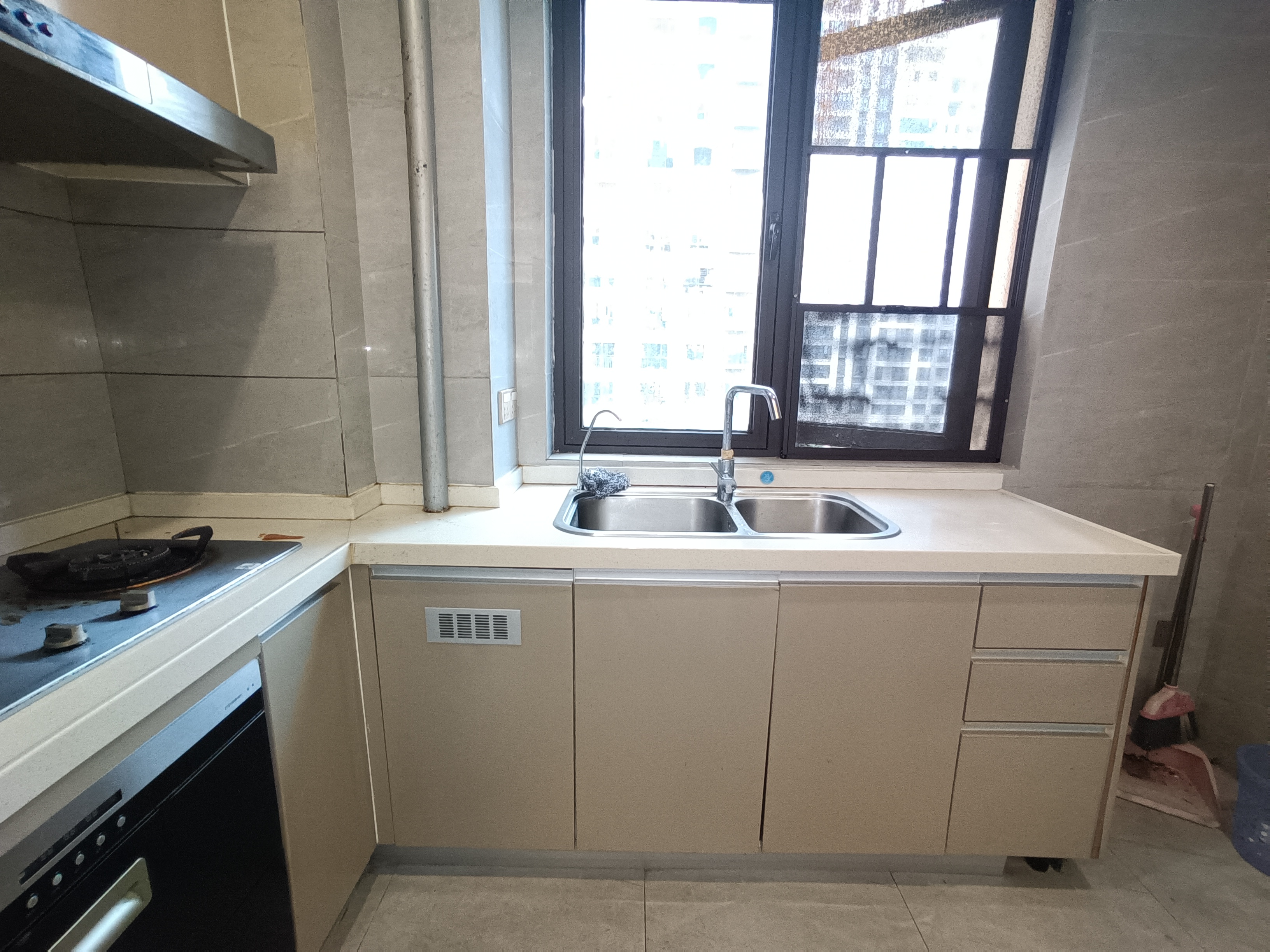 城际空间站 4室2厅2卫 95.0万 城际空间站 4室2厅2卫 95.0万室内图