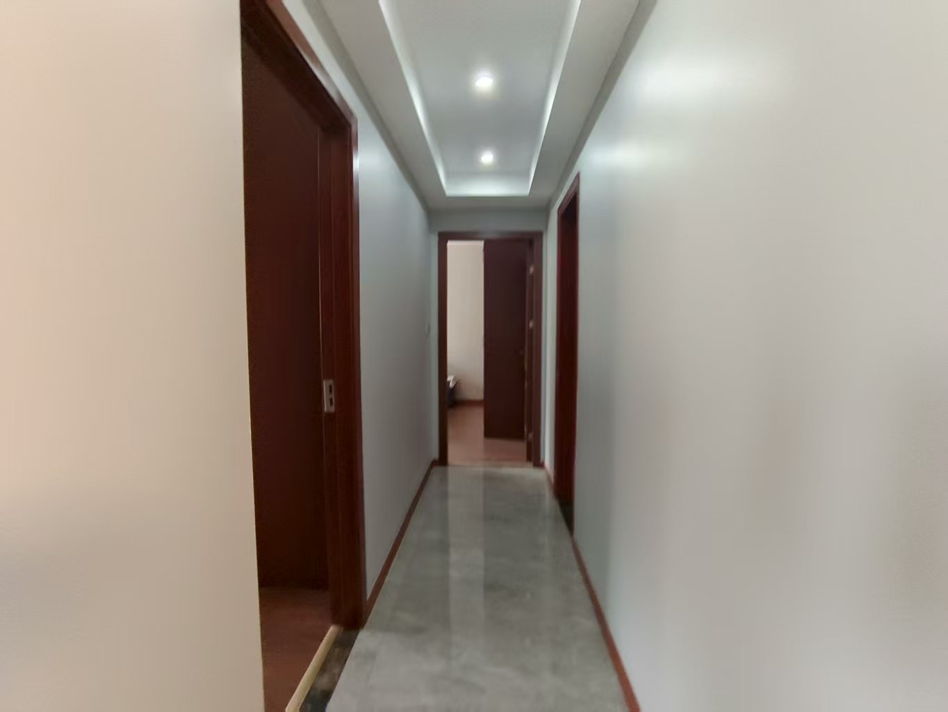 壹品熙园  4室2厅2卫    140.0万 壹品熙园  4室2厅2卫    140.0万室内图