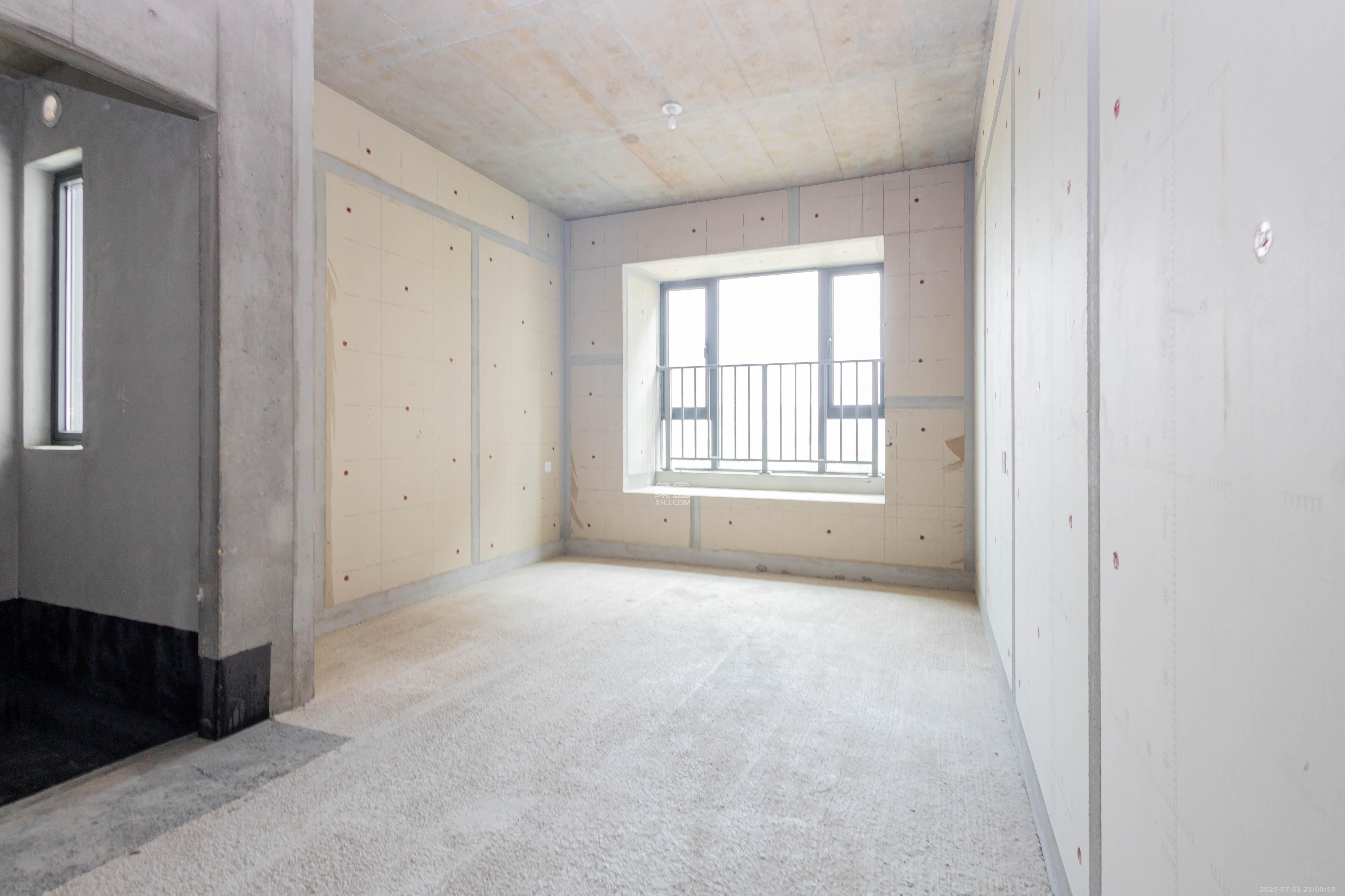 中建桃李九章  4室2厅2卫   195.00万卧室