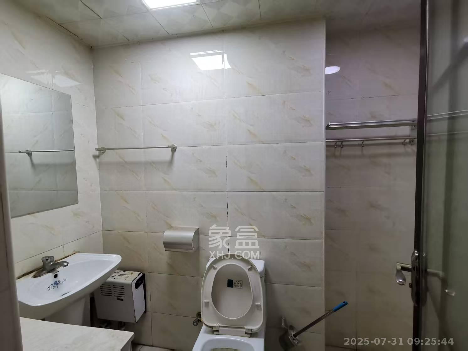 怡海星城  1室1厅1卫    800.0元/月室内图