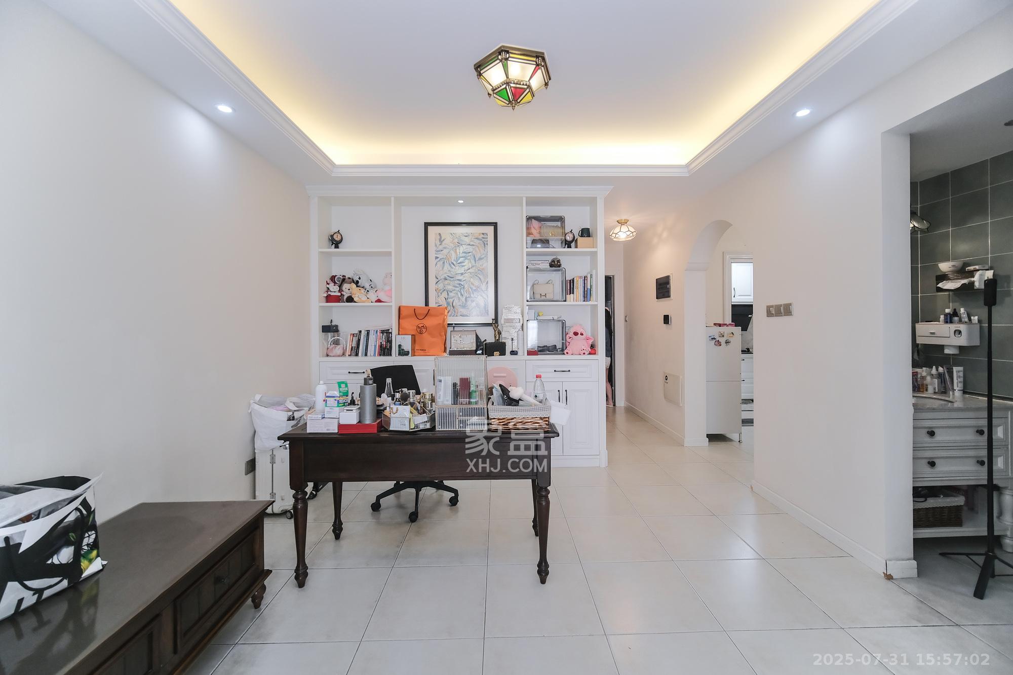 保利香槟国际  2室2厅1卫    79.8万 保利香槟国际  2室2厅1卫    79.8万客厅