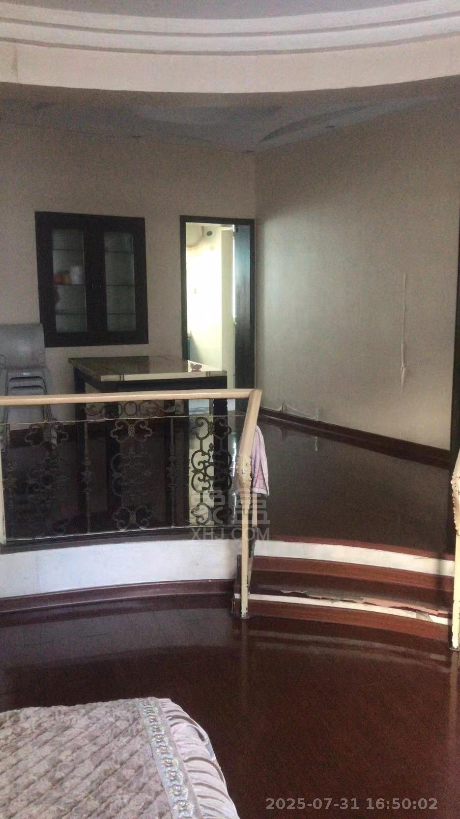 丰园小区 3室2厅1卫 600.0元/月 丰园小区 3室2厅1卫 600.0元/月室内图