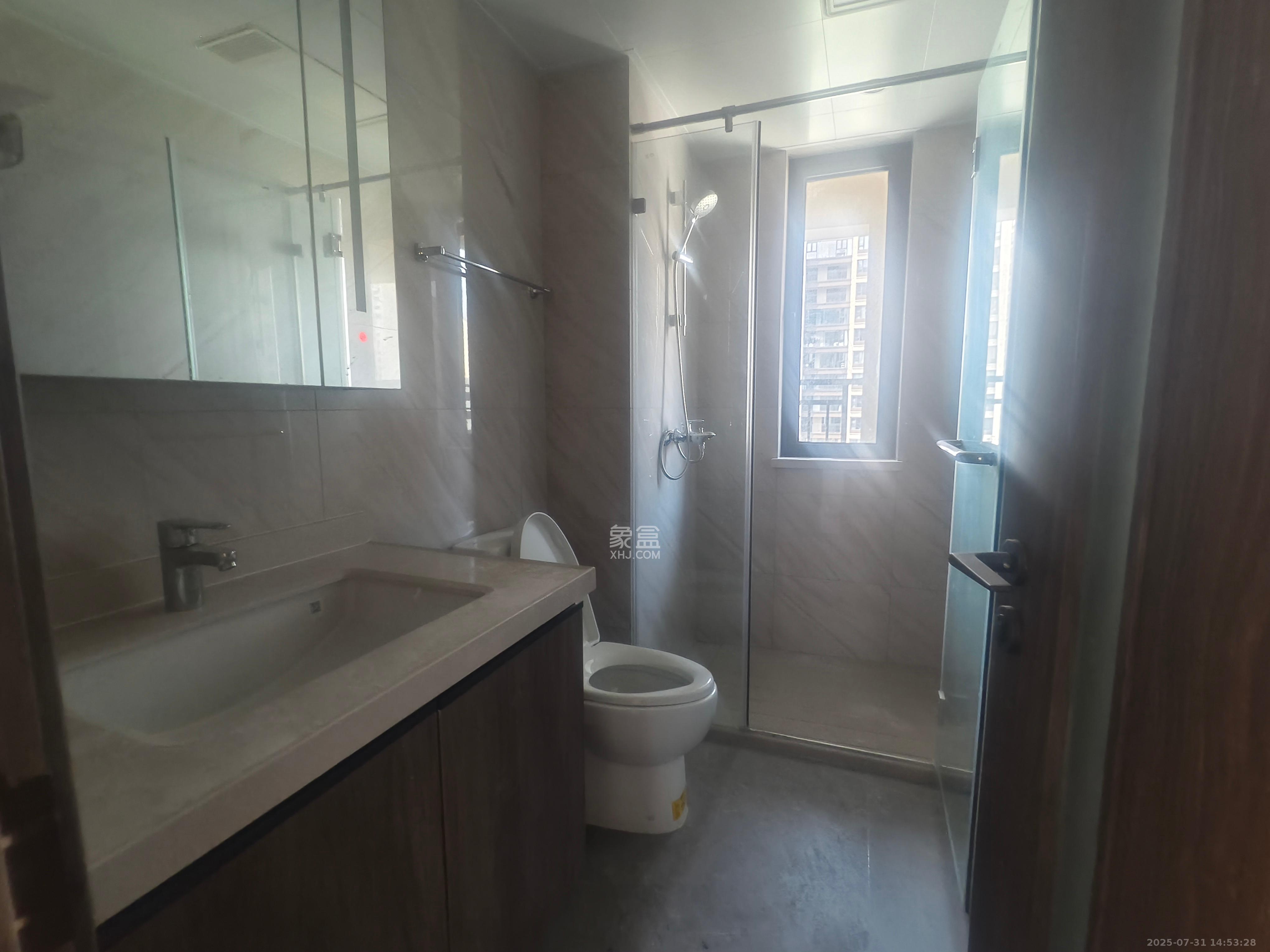 龙湖春江天玺 4室2厅2卫 5000.0元/月 龙湖春江天玺 4室2厅2卫 5000.0元/月室内图