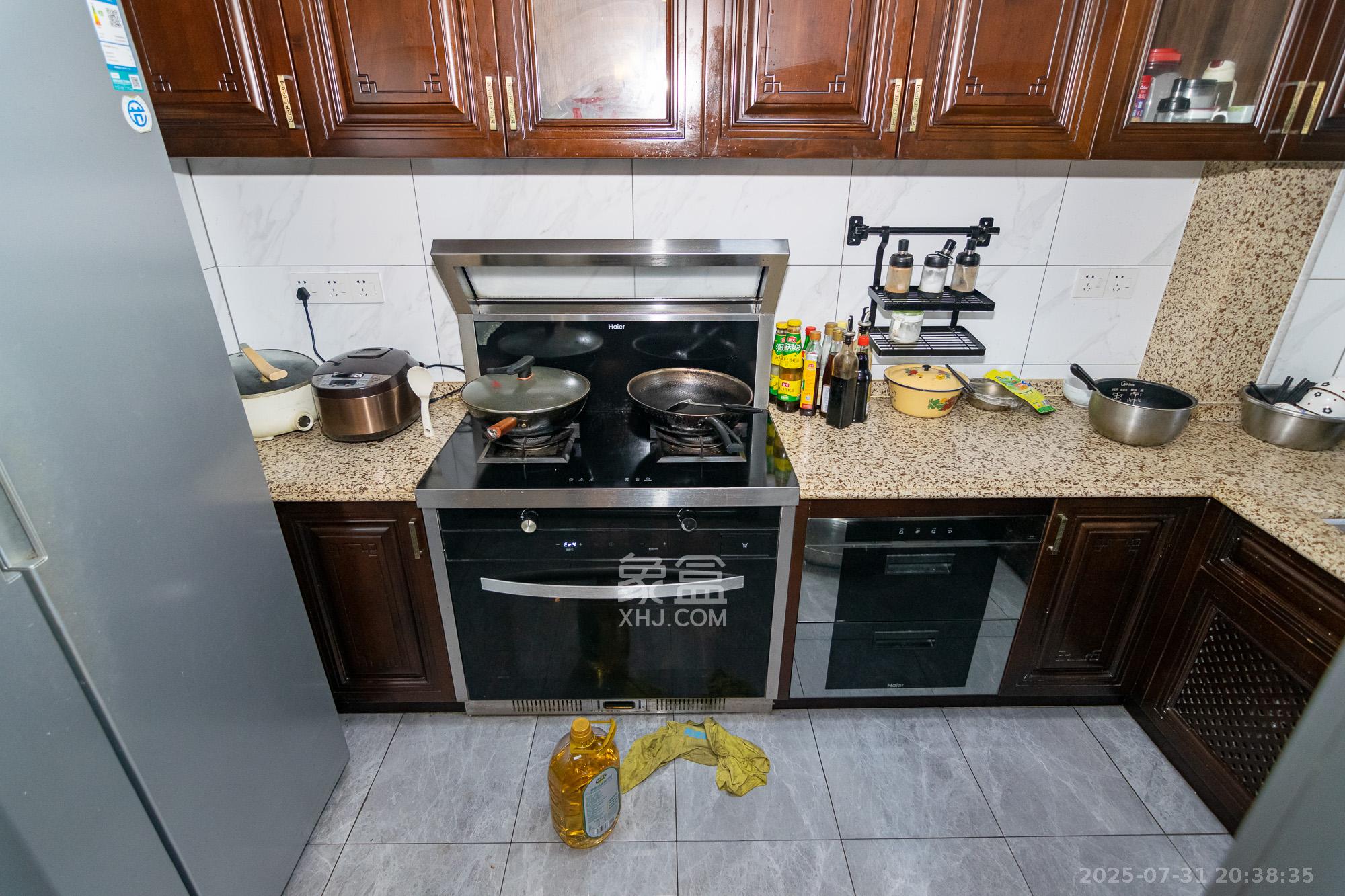 润和美郡(润和紫郡五期)  4室2厅2卫    128.0万 润和美郡(润和紫郡五期)  4室2厅2卫    128.0万厨房