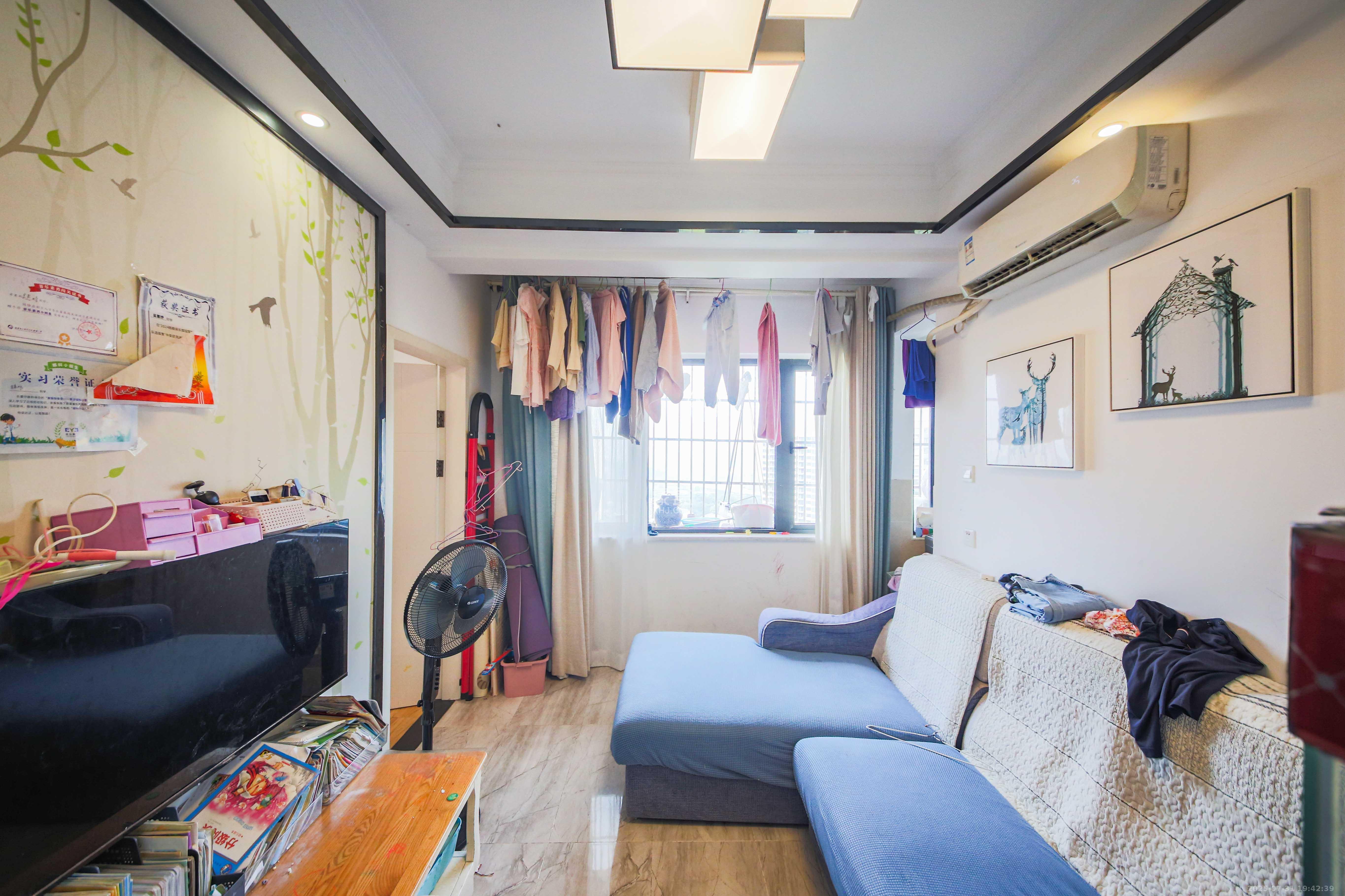 博林云栖  2室2厅1卫    48.0万 博林云栖  2室2厅1卫    48.0万客厅