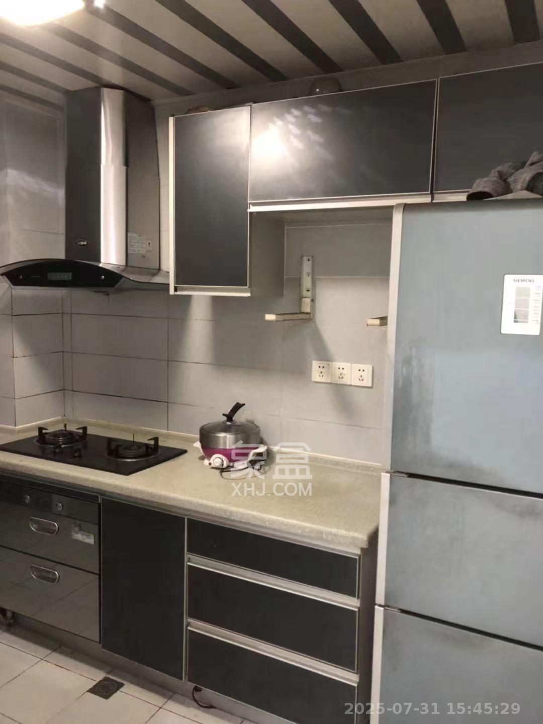 生活艺术城 3室2厅2卫 1800.0元/月 生活艺术城 3室2厅2卫 1800.0元/月室内图