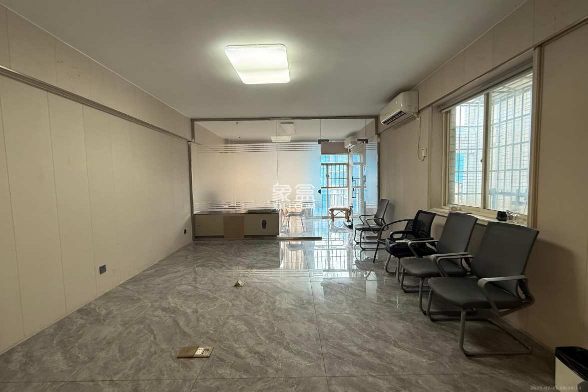 朝阳银座 1室1厅1卫 2300.0元/月 朝阳银座 1室1厅1卫 2300.0元/月室内图