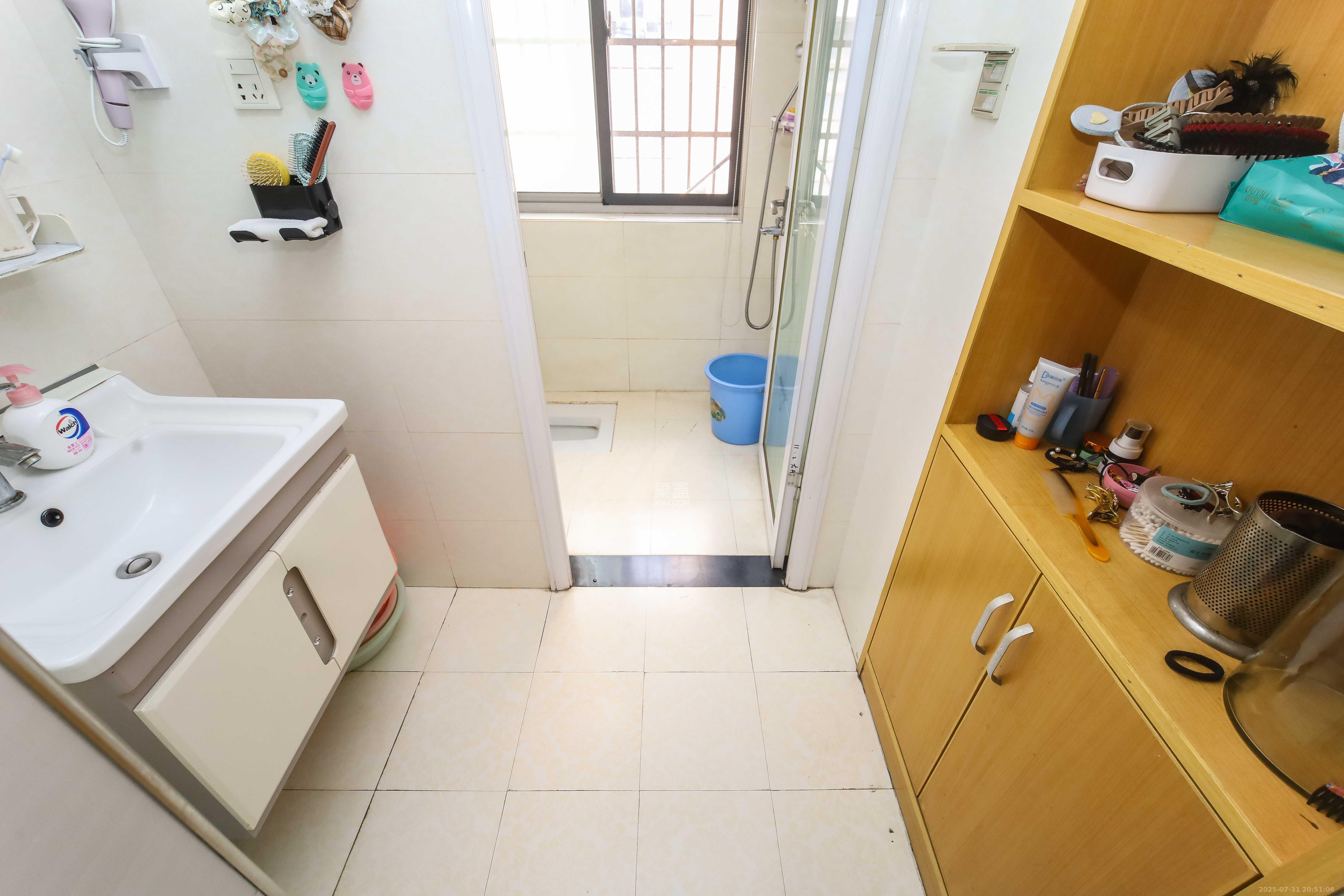 西源鑫大厦  2室2厅1卫   68.00万卫生间
