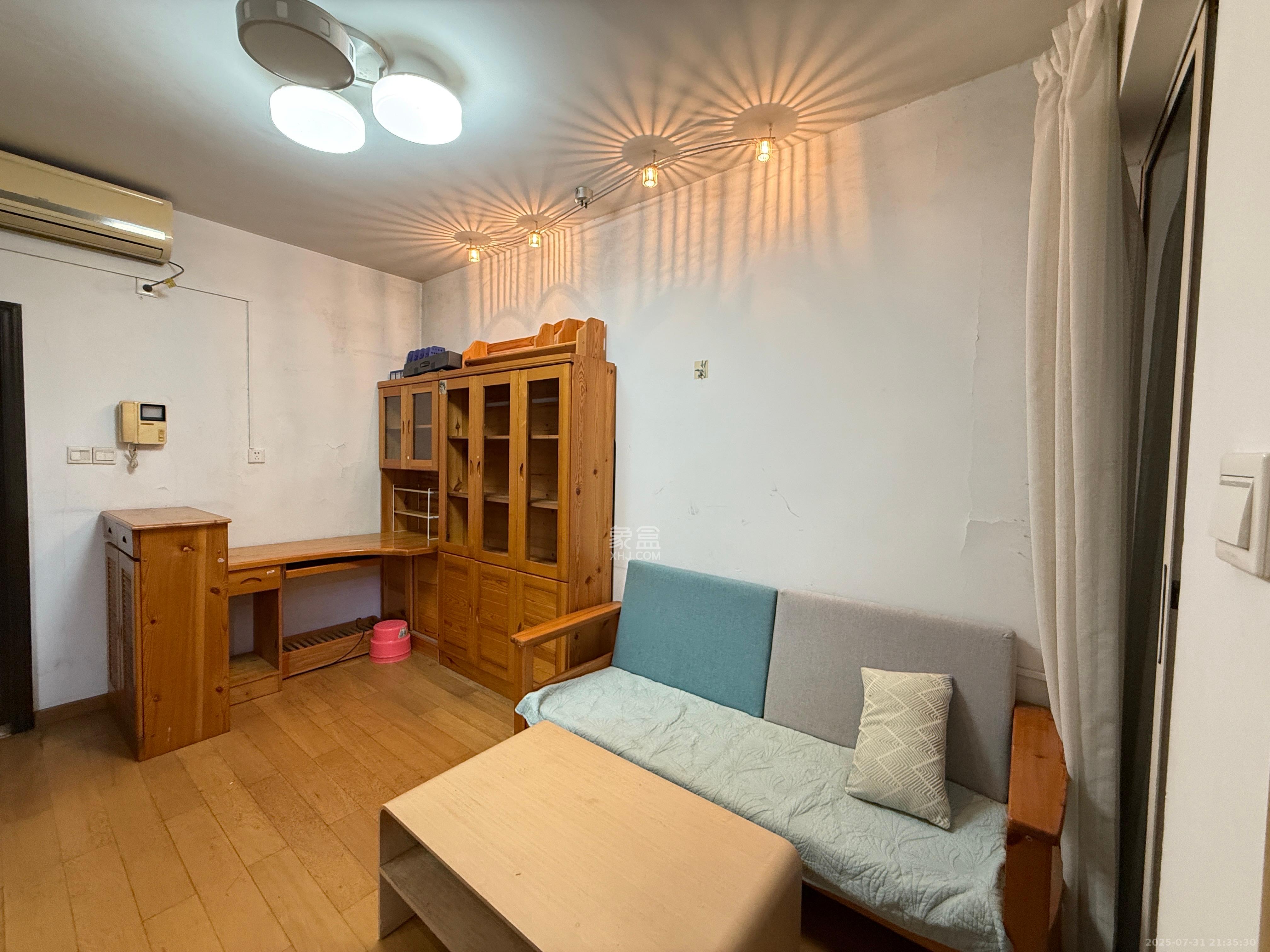 白沙晶城 1室1厅1卫 1800.0元/月 白沙晶城 1室1厅1卫 1800.0元/月室内图