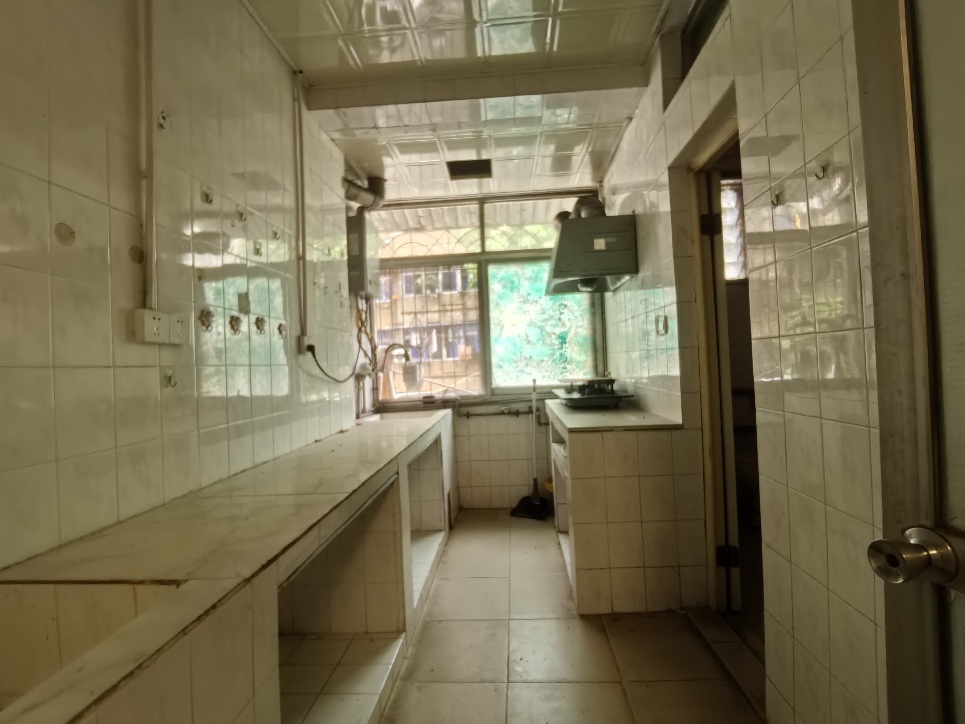 海南师范大学 3室2厅1卫 2300.0元/月 海南师范大学 3室2厅1卫 2300.0元/月室内图