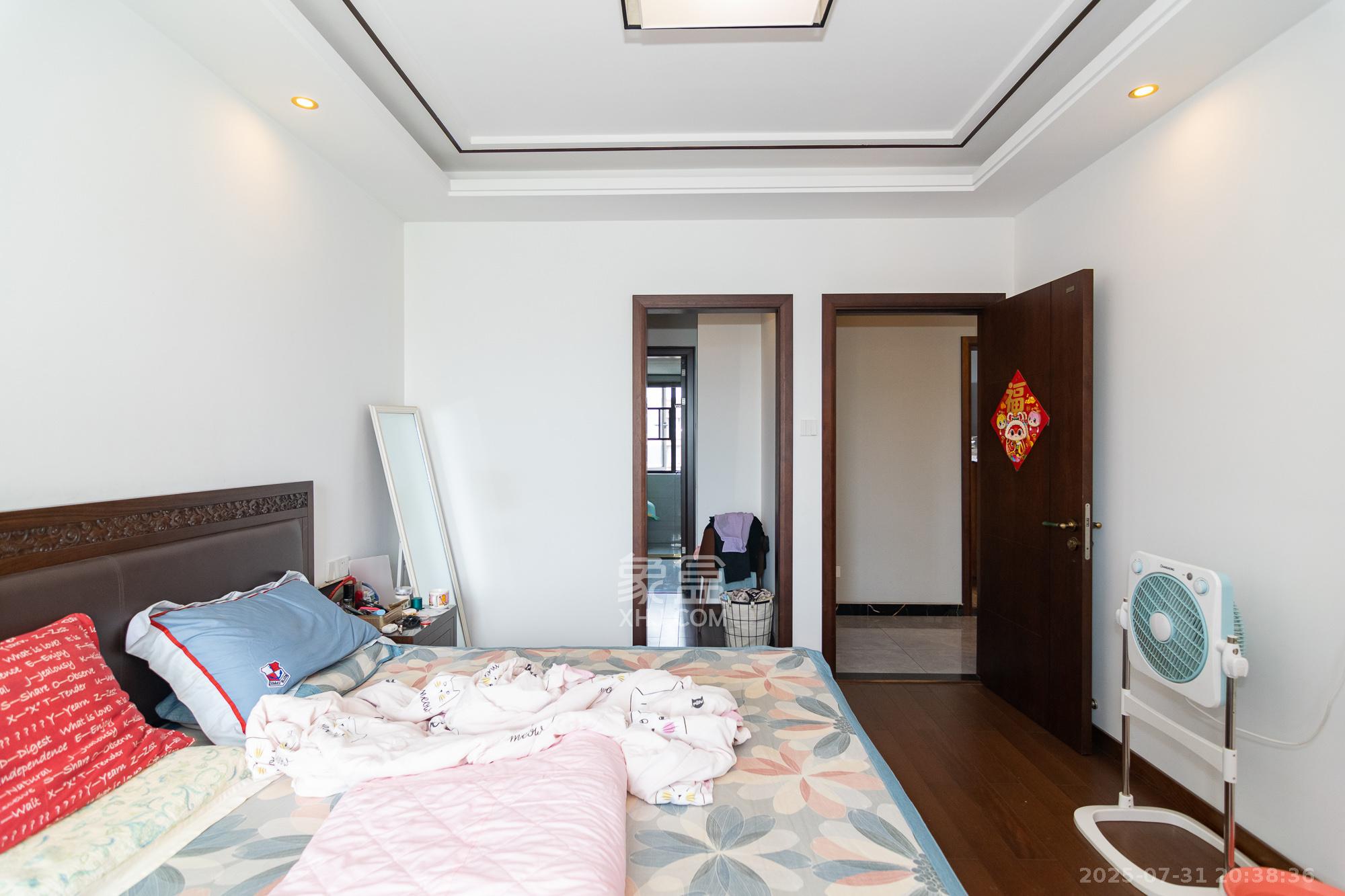 润和美郡(润和紫郡五期)  4室2厅2卫    128.0万 润和美郡(润和紫郡五期)  4室2厅2卫    128.0万卧室