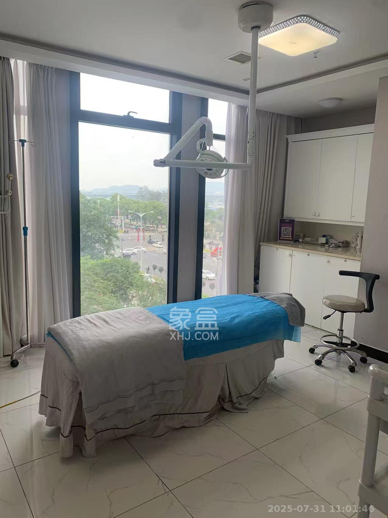 万达广场   224.42㎡      12000.0元/月室内图