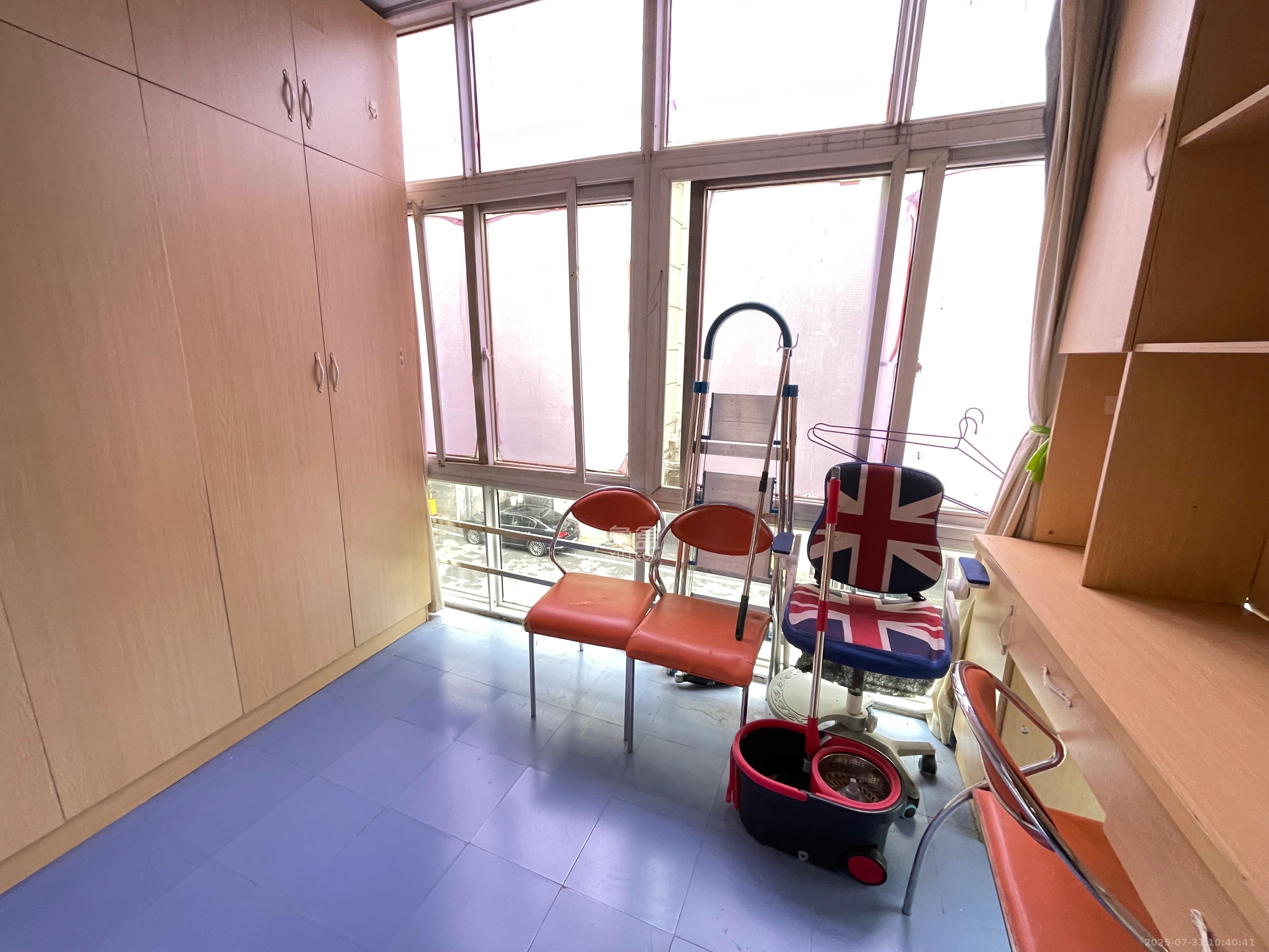 湖南省歌舞剧院宿舍  2室1厅1卫   2200.00元/月室内图
