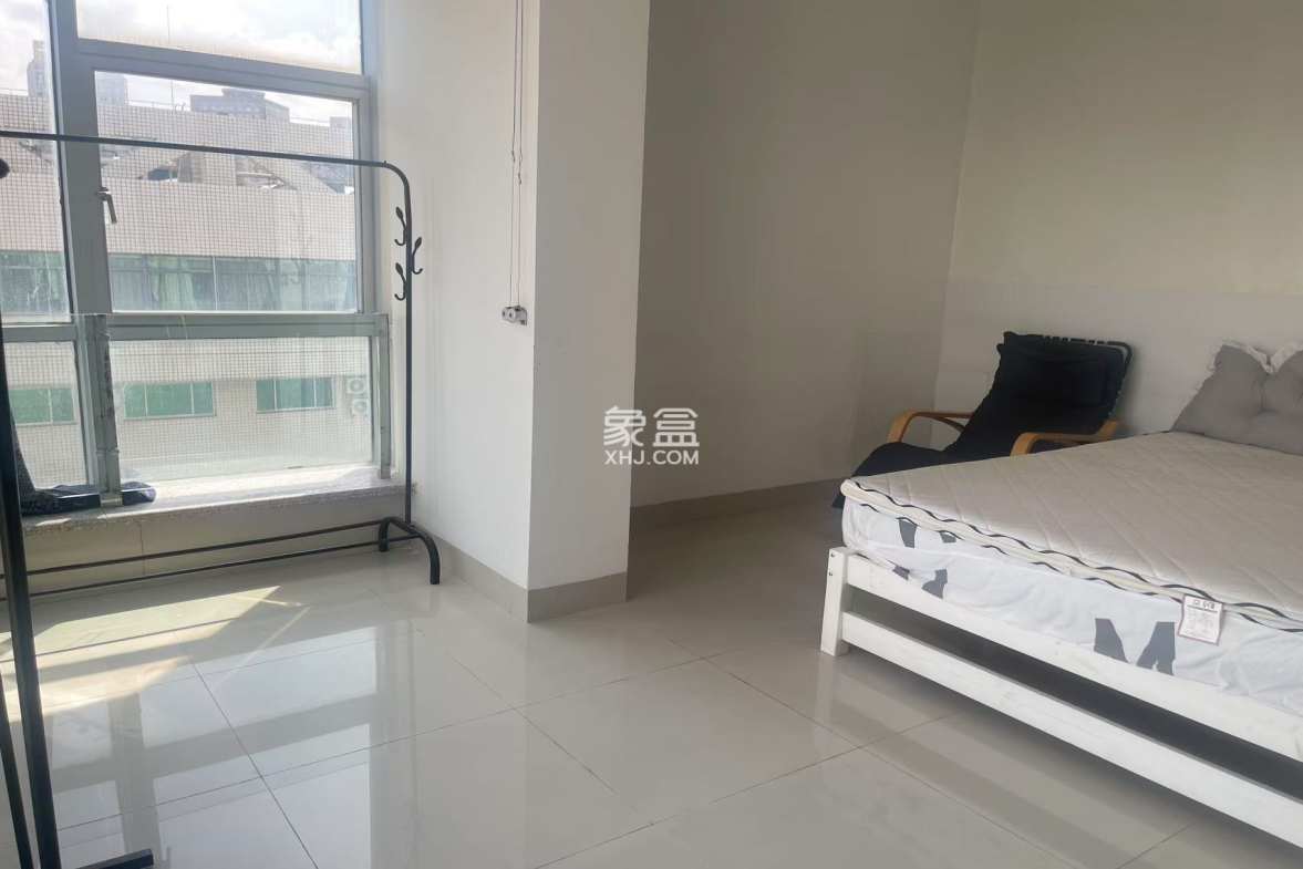 瑞特广场 2室2厅1卫 2500.0元/月 瑞特广场 2室2厅1卫 2500.0元/月室内图