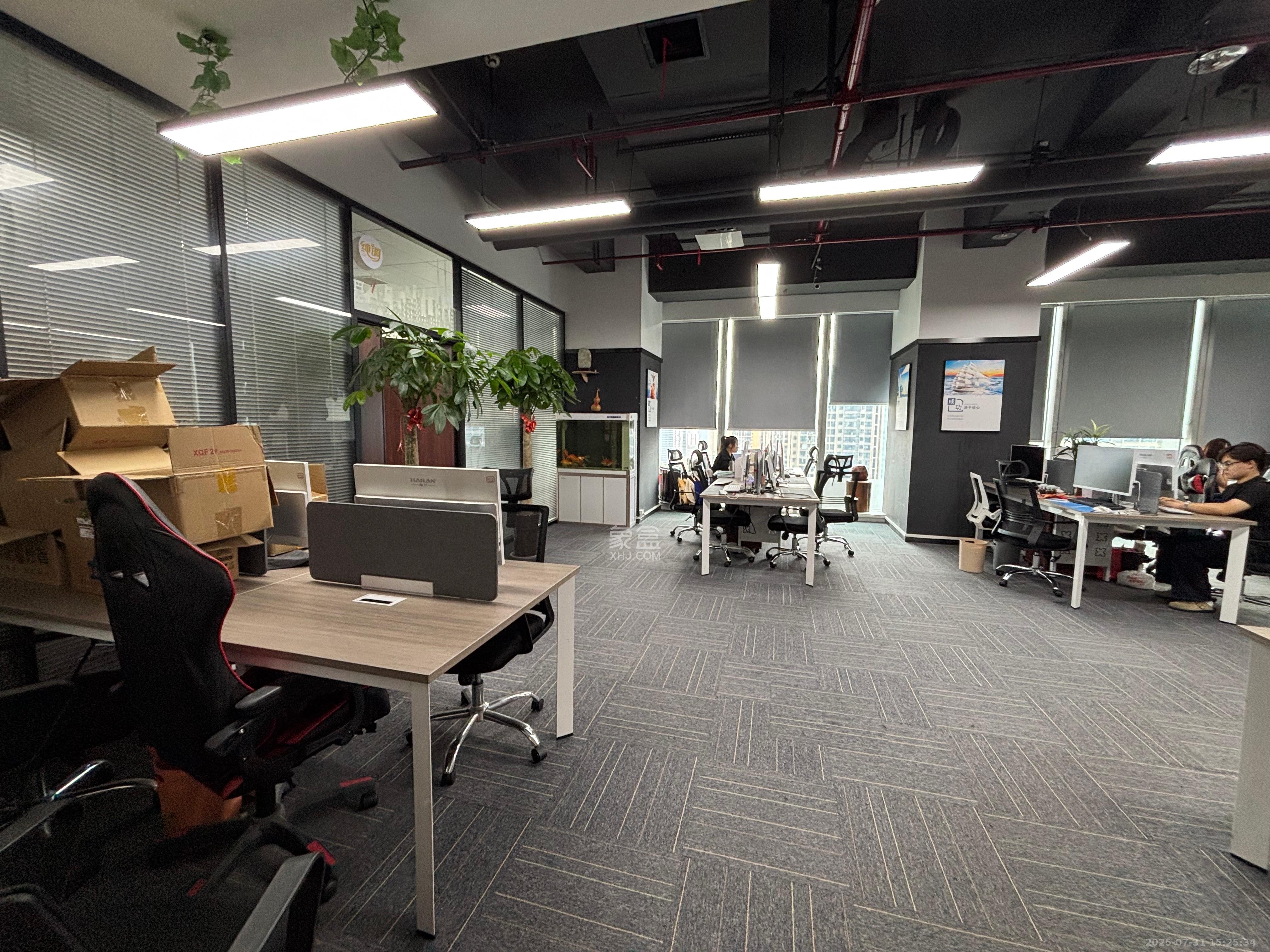 运达中央广场一、二期 3室1厅1卫 26000.0元/月 运达中央广场一、二期 3室1厅1卫 26000.0元/月室内图