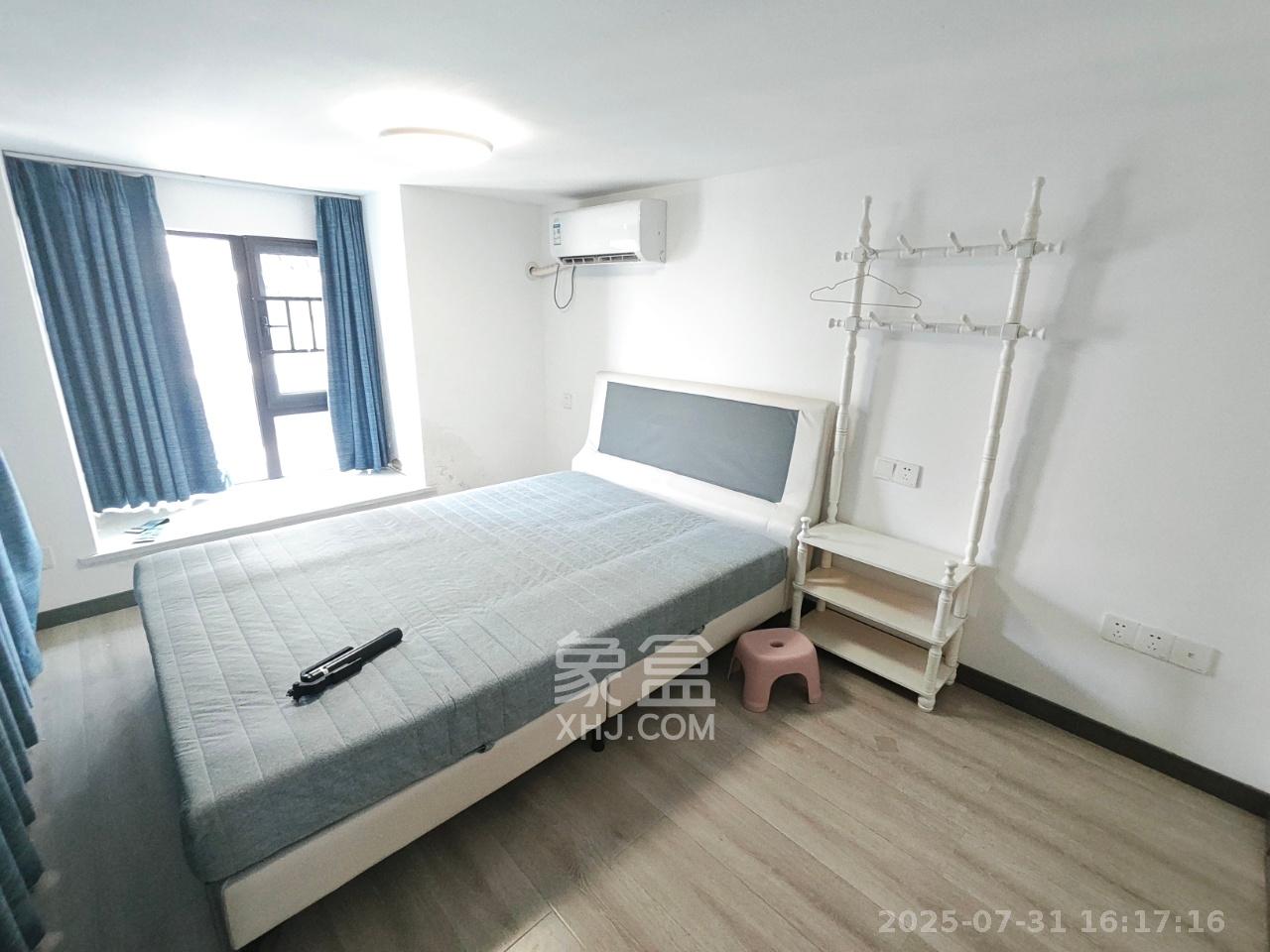 万科金色梦想B区  2室1厅2卫    2500.0元/月室内图