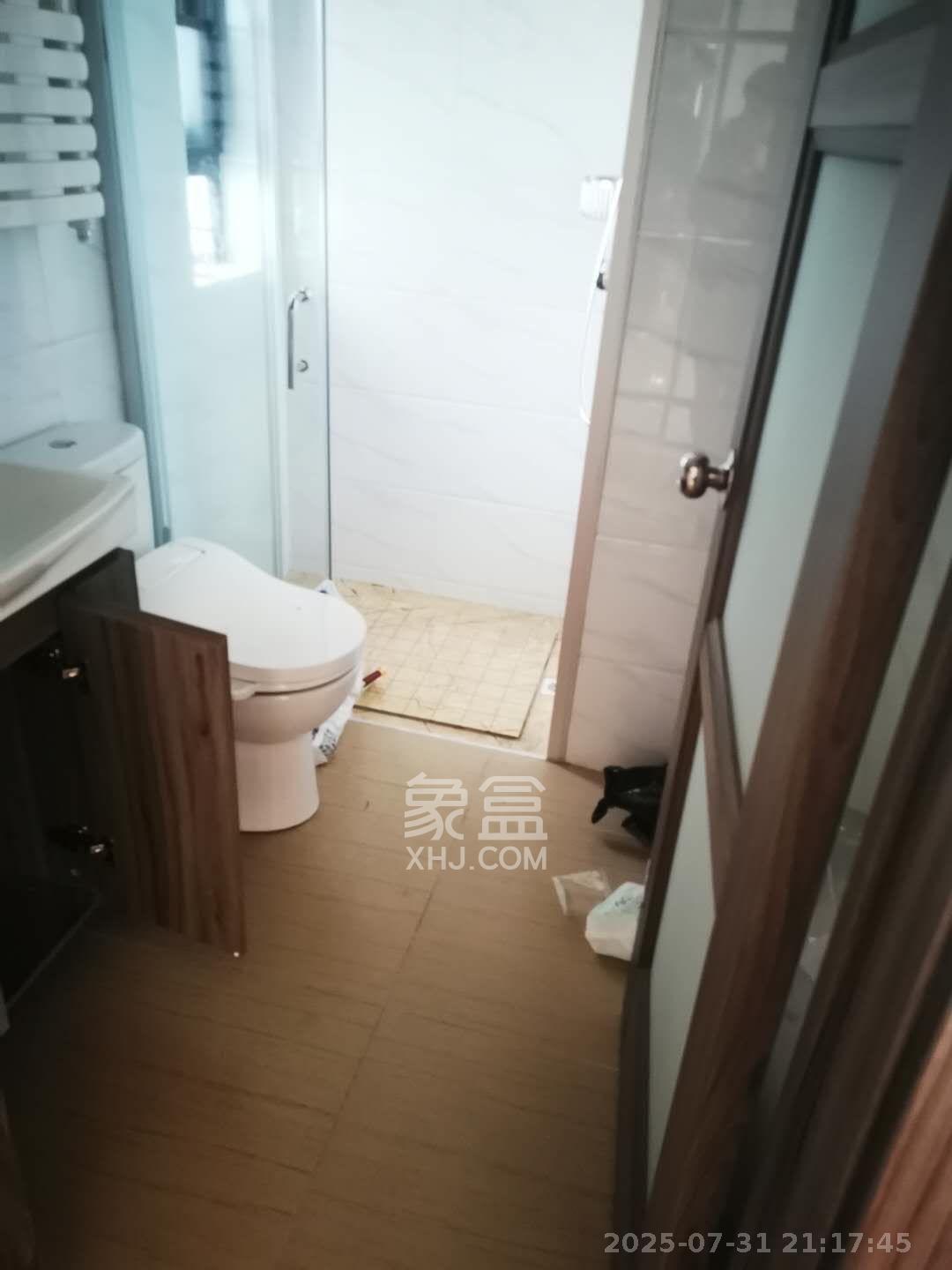 碧桂园星城首府 3室2厅2卫 3000.0元/月 碧桂园星城首府 3室2厅2卫 3000.0元/月室内图