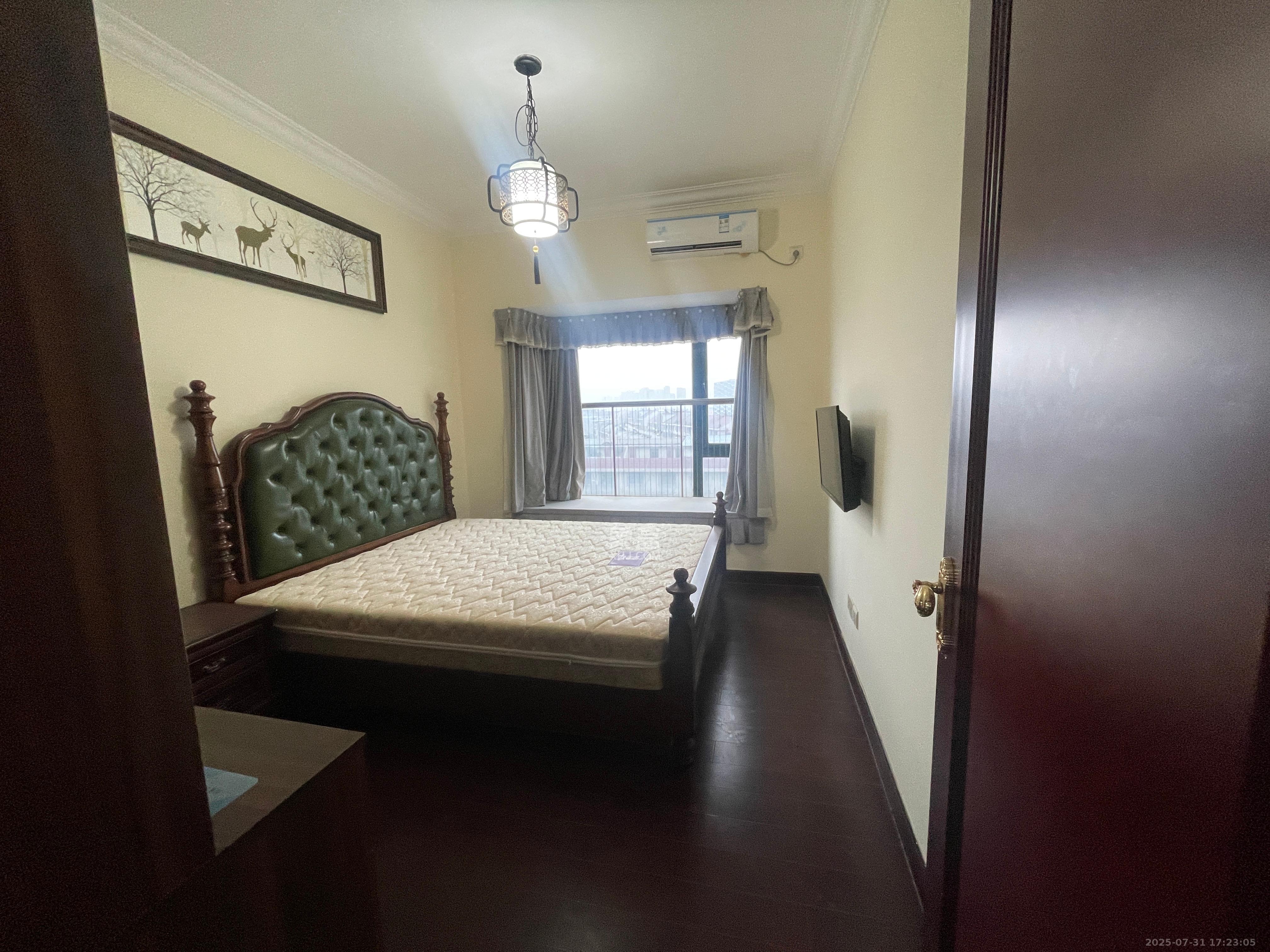 恒大翡翠华庭 3室2厅2卫 2600.0元/月 恒大翡翠华庭 3室2厅2卫 2600.0元/月室内图