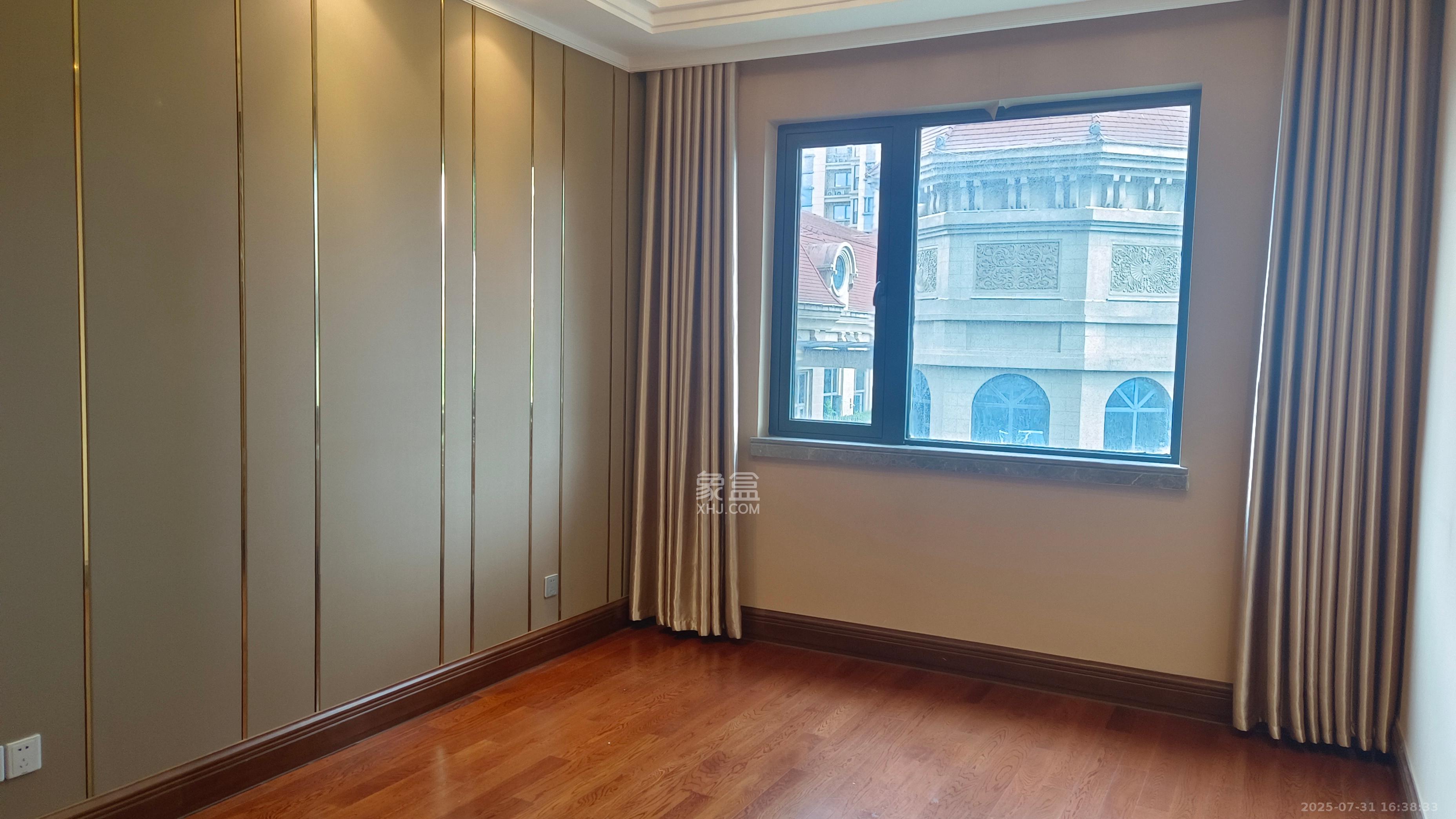 恒大御景半岛锦绣苑 4室2厅2卫 5600.0元/月 恒大御景半岛锦绣苑 4室2厅2卫 5600.0元/月室内图