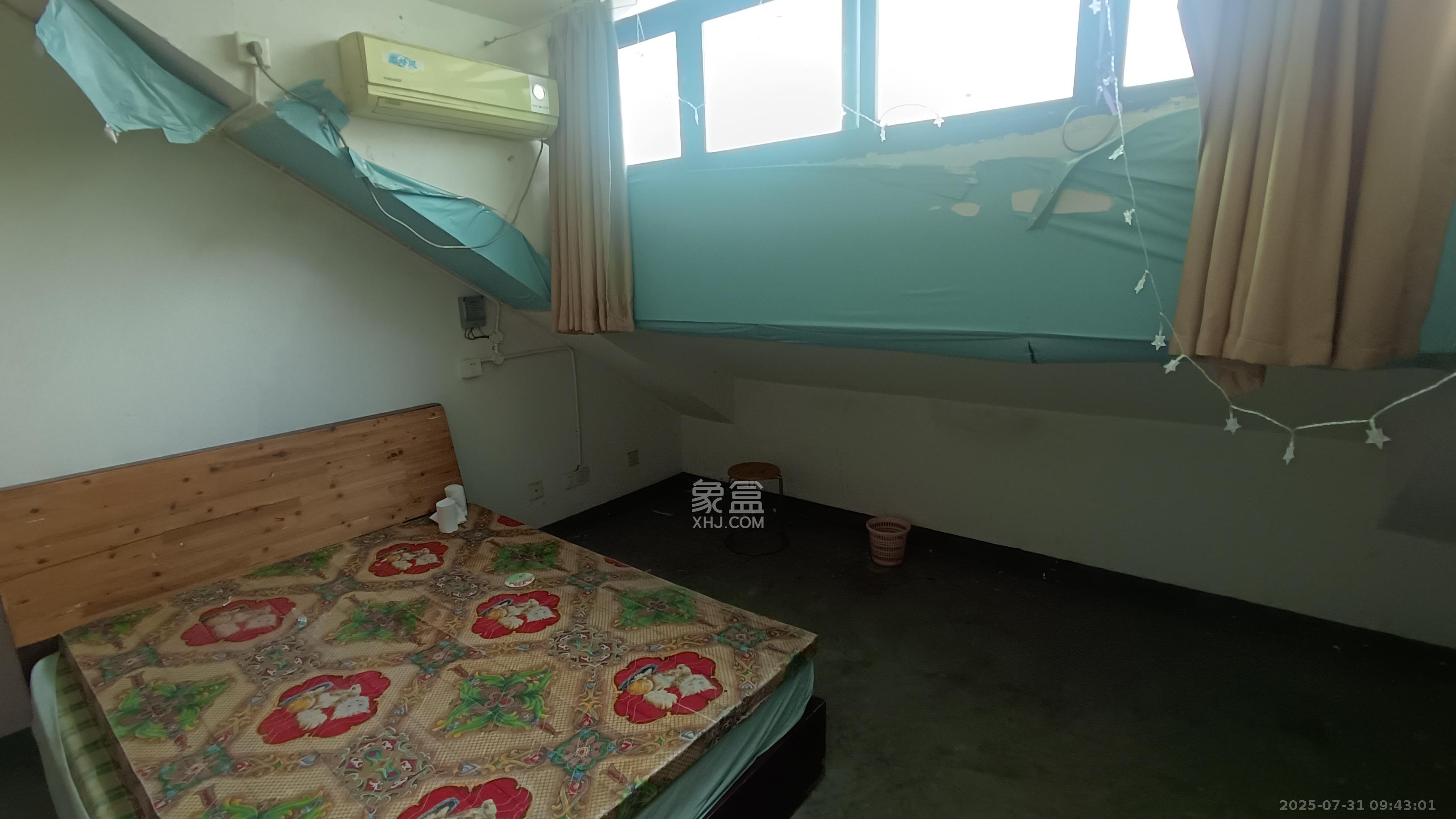 天峰名苑  2室2厅1卫    2400.0元/月室内图