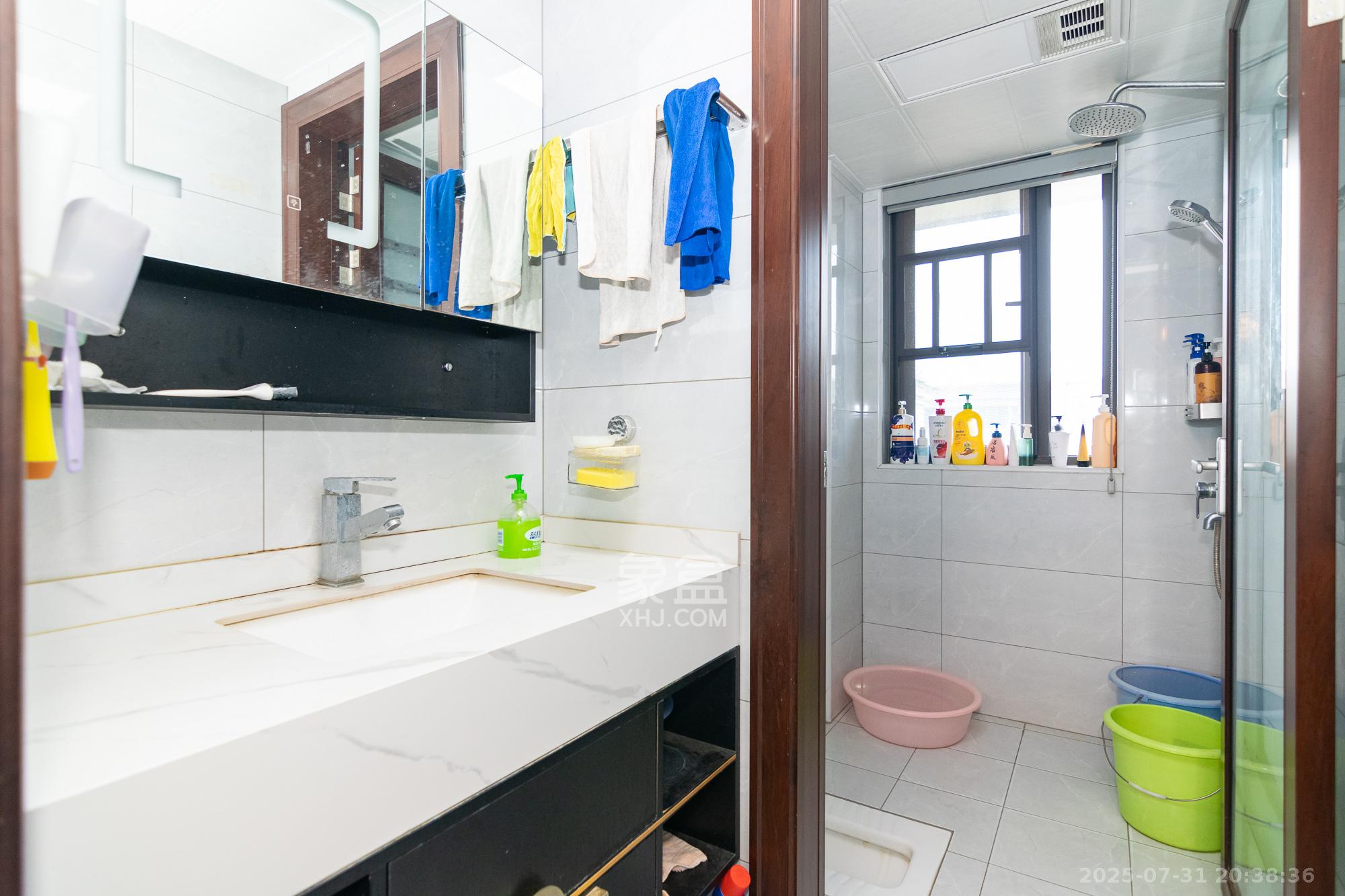 润和美郡(润和紫郡五期)  4室2厅2卫    128.0万 润和美郡(润和紫郡五期)  4室2厅2卫    128.0万卫生间