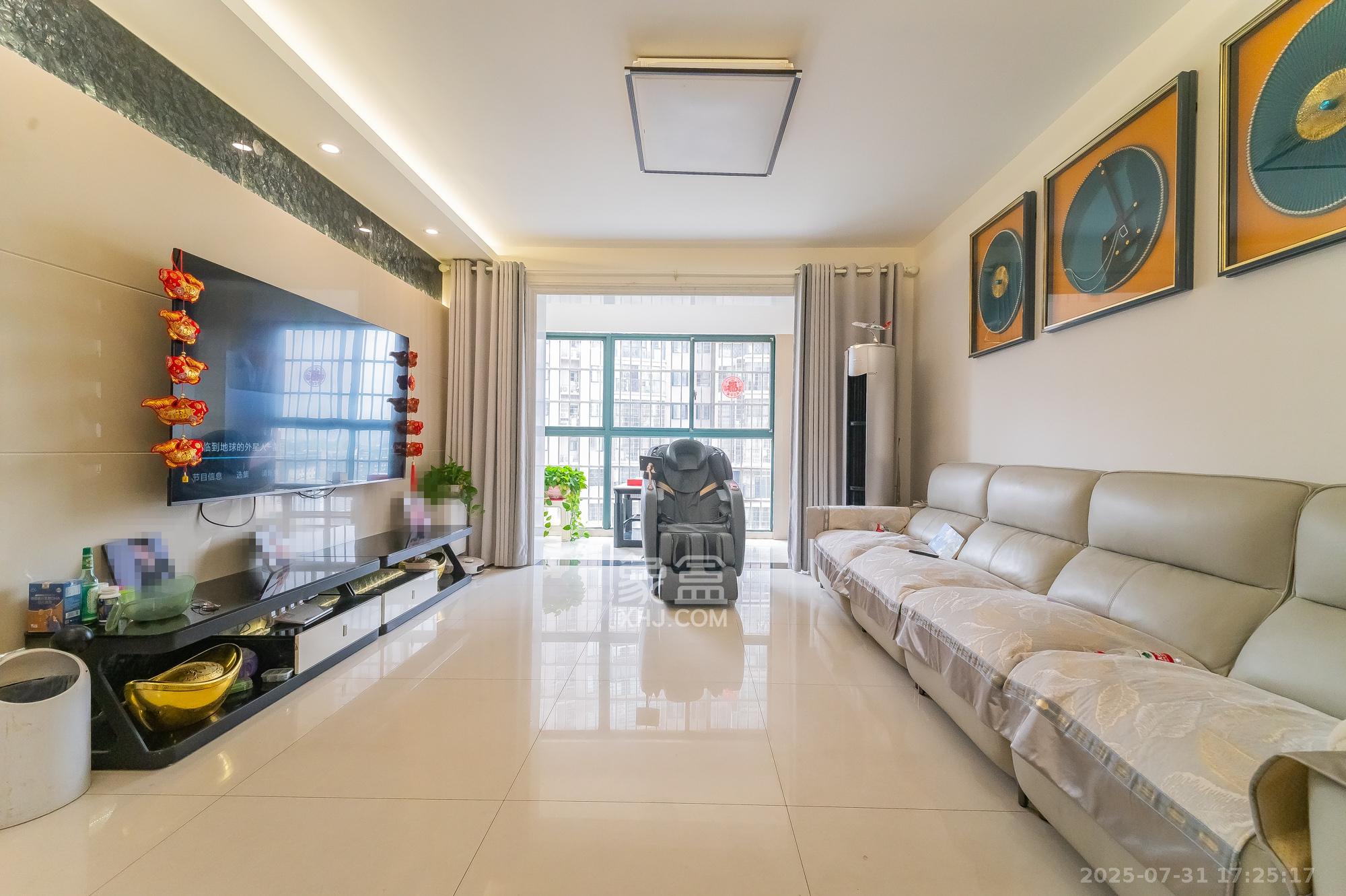 筑梦佳园 4室2厅2卫 99.0万 筑梦佳园 4室2厅2卫 99.0万客厅