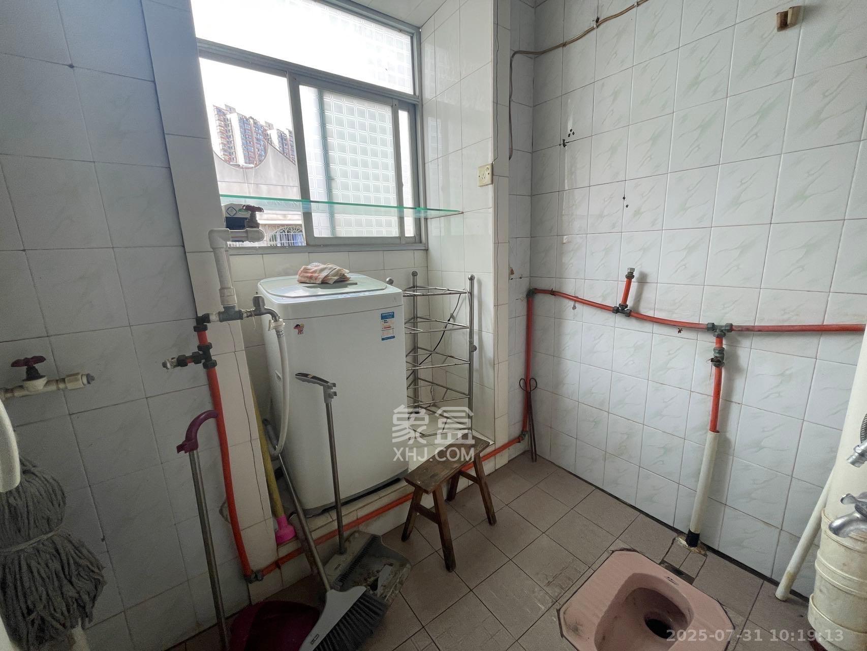 民政局宿舍 3室1厅1卫 1100.0元/月 民政局宿舍 3室1厅1卫 1100.0元/月室内图