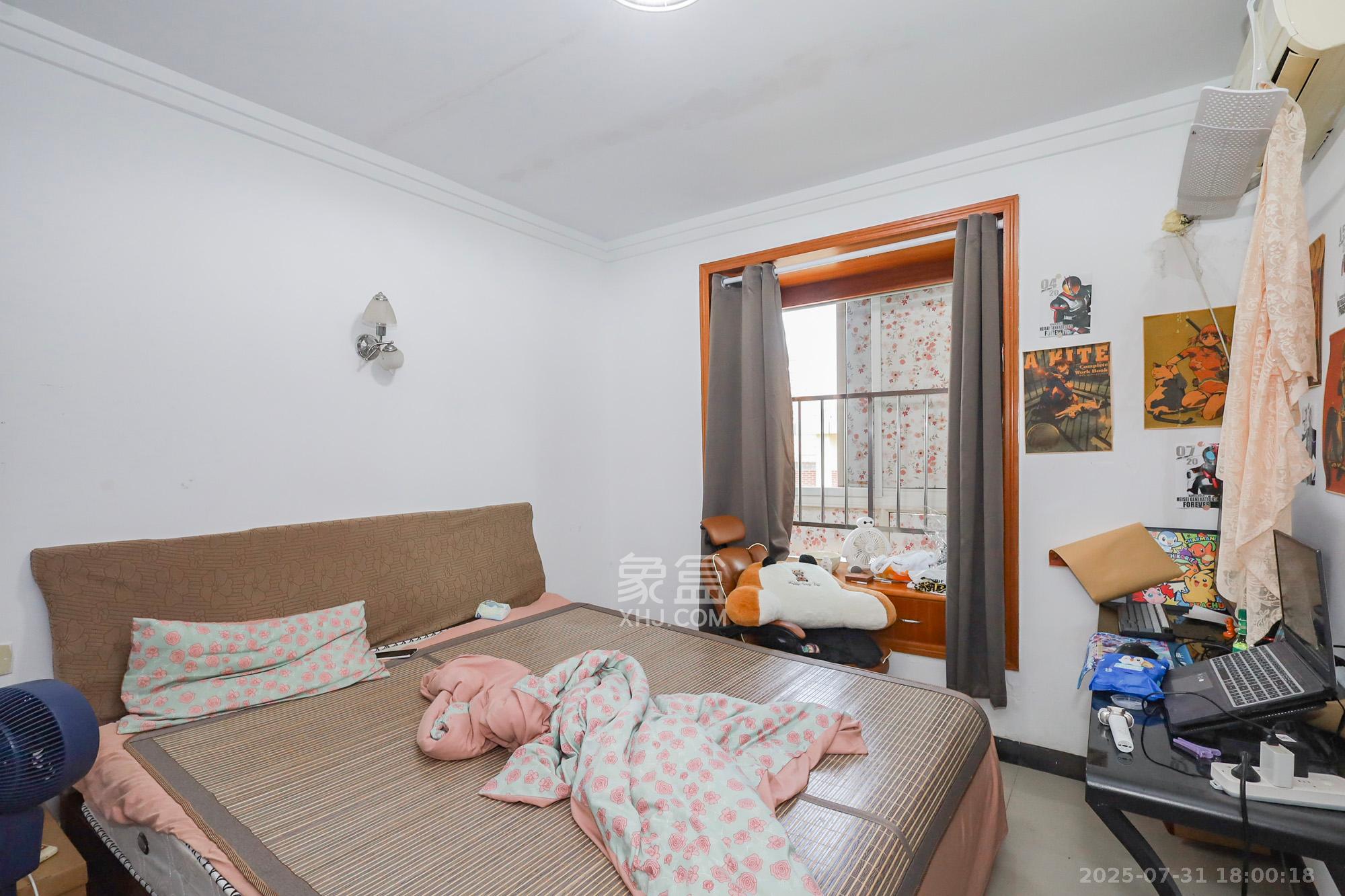 德润园  2室2厅1卫    39.2万 德润园  2室2厅1卫    39.2万卧室