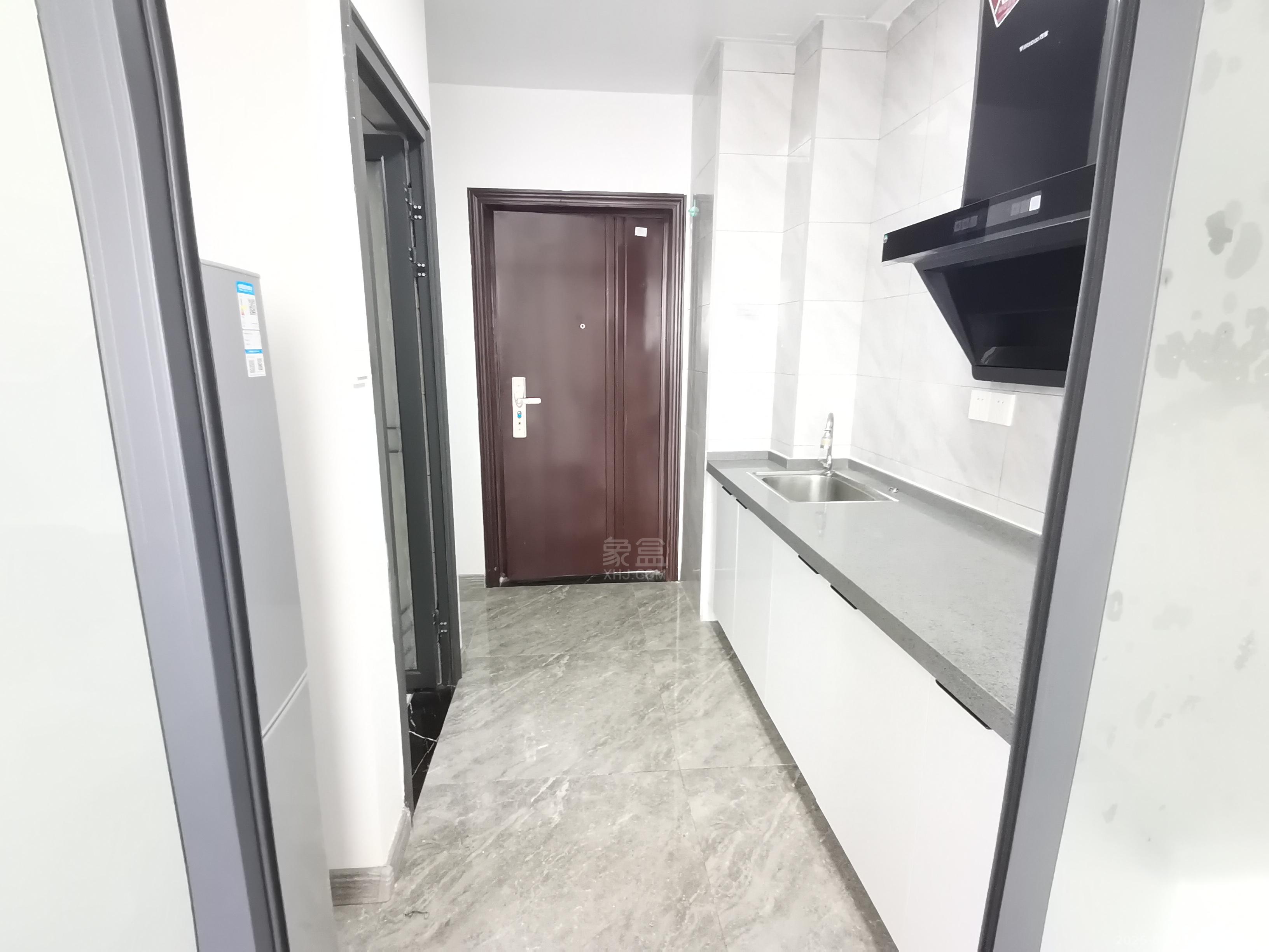 朗廷览江  1室1厅2卫    1300.0元/月 朗廷览江  1室1厅2卫    1300.0元/月室内图