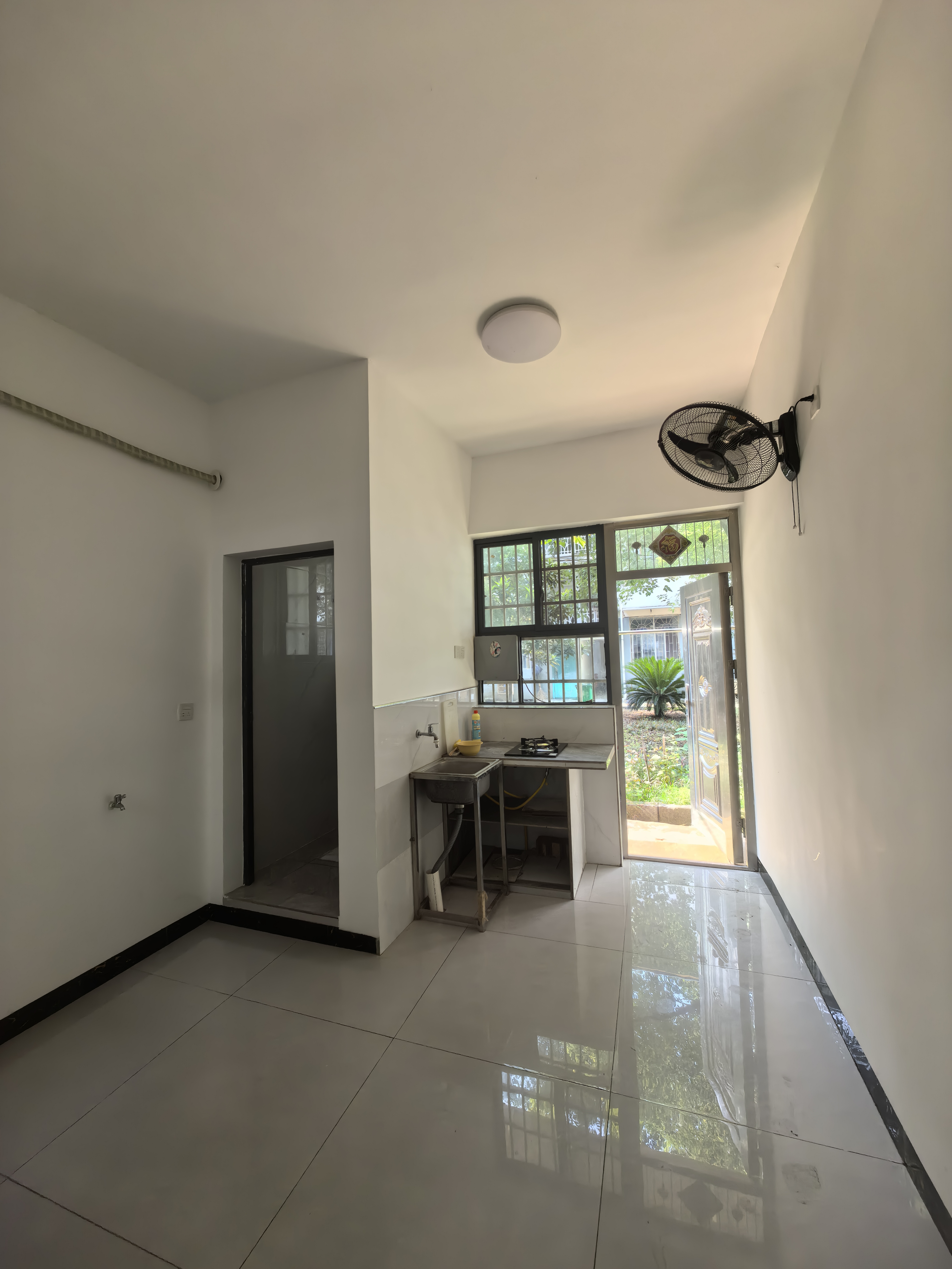 市人大政协机关大院住宅区(老市委) 1室0厅0卫 1280.0元/月 市人大政协机关大院住宅区(老市委) 1室0厅0卫 1280.0元/月室内图