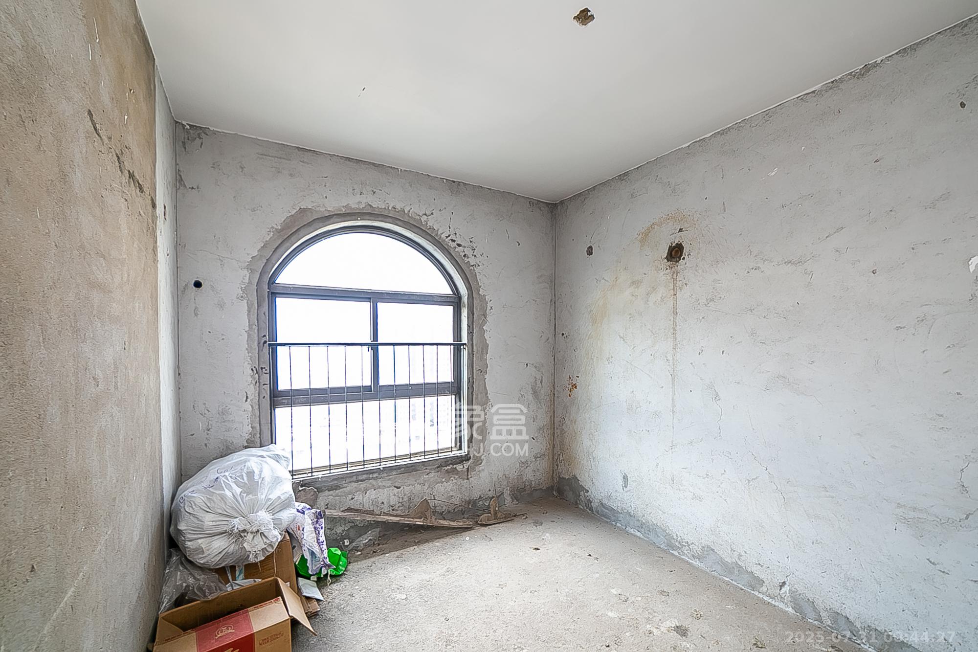 钱隆樽品(一、二、三期)  4室2厅2卫    145.0万 钱隆樽品(一、二、三期)  4室2厅2卫    145.0万卧室