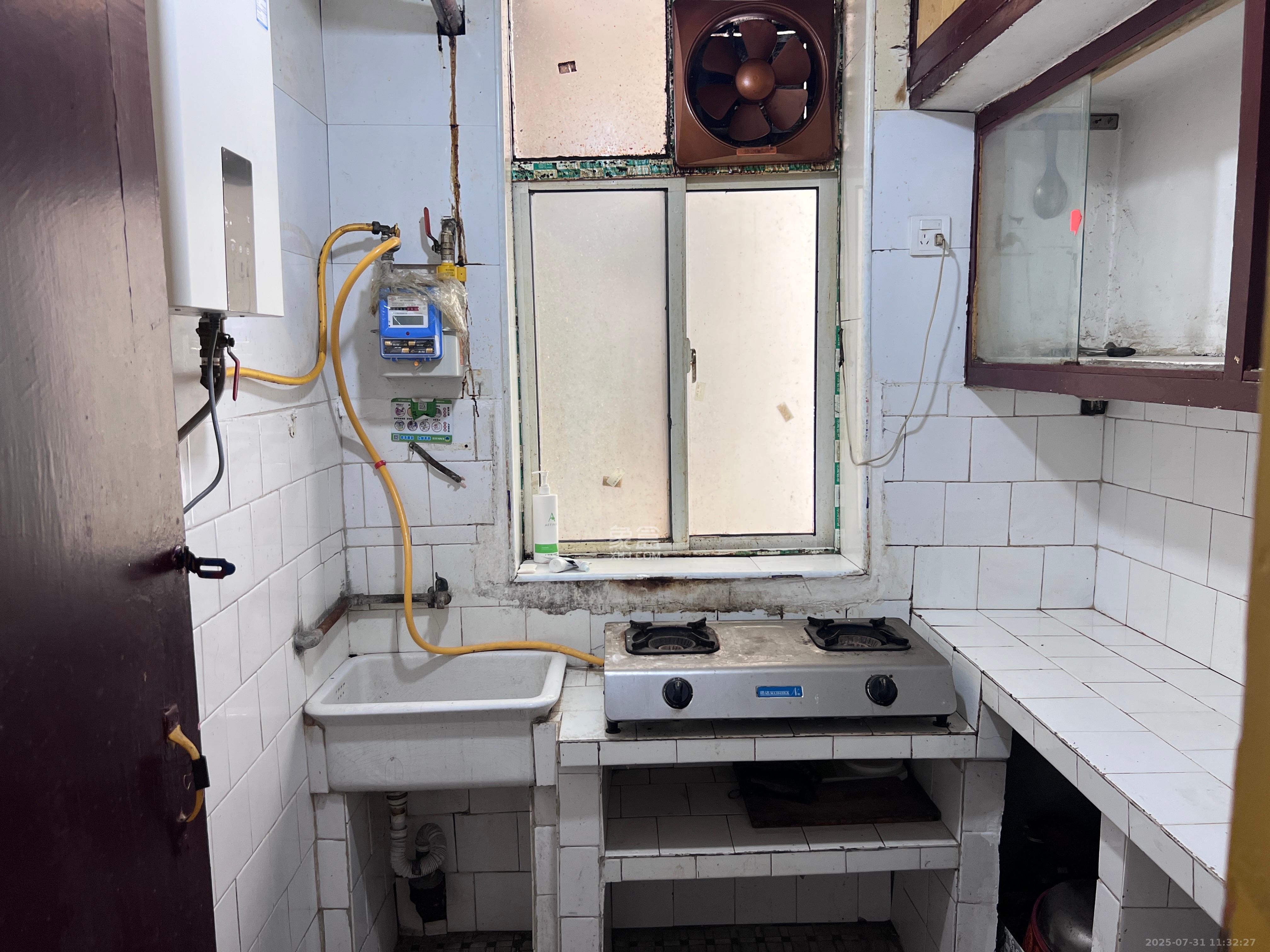 植物油宿舍  2室2厅1卫    1650.0元/月 植物油宿舍  2室2厅1卫    1650.0元/月室内图