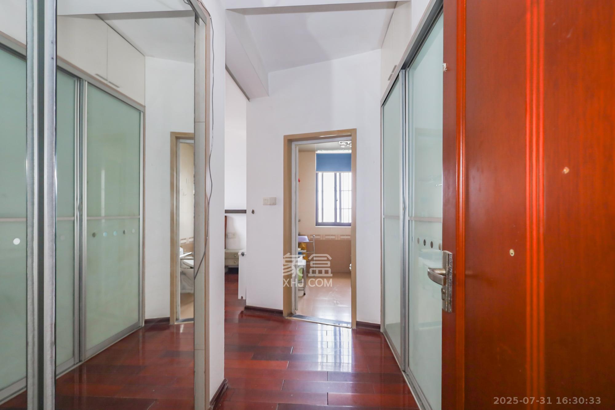 雄海花园  4室2厅1卫    149.88万其他