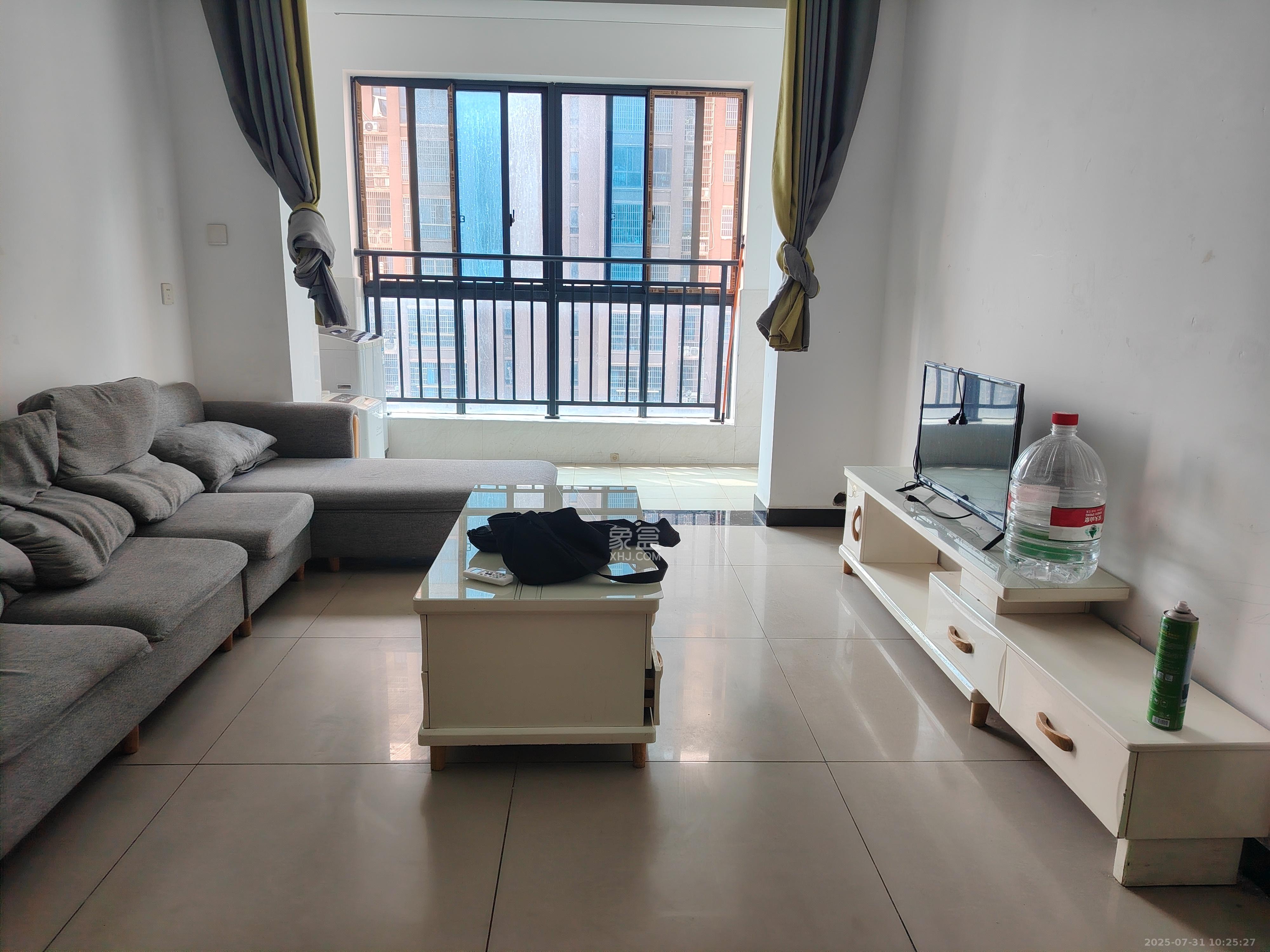 滨江海棠湾 2室2厅1卫 1800.0元/月 滨江海棠湾 2室2厅1卫 1800.0元/月室内图