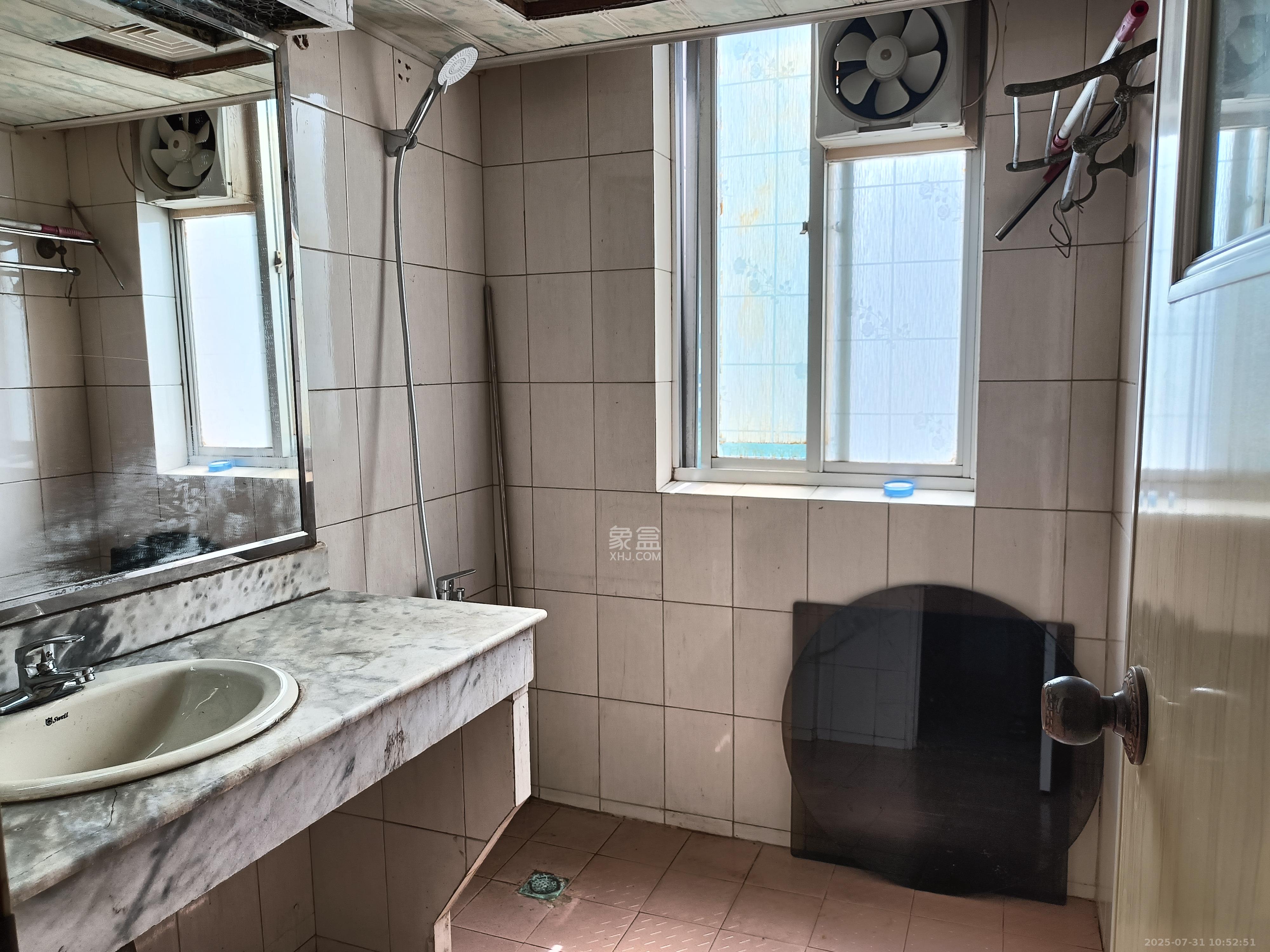 交通厅宿舍 4室2厅2卫 3500.0元/月 交通厅宿舍 4室2厅2卫 3500.0元/月室内图