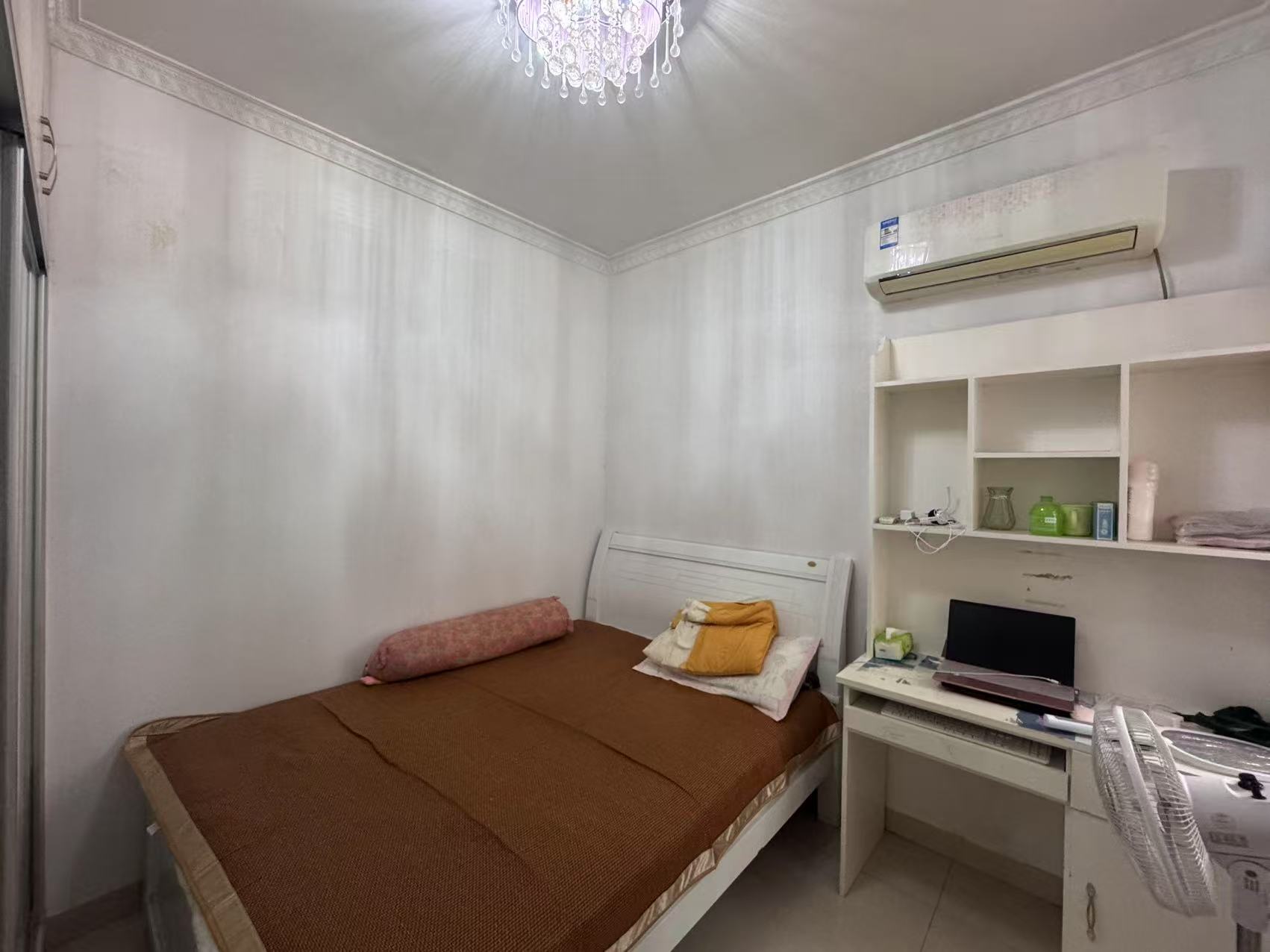 学府花园（文苑瑞景）  2室2厅1卫    39.8万客厅