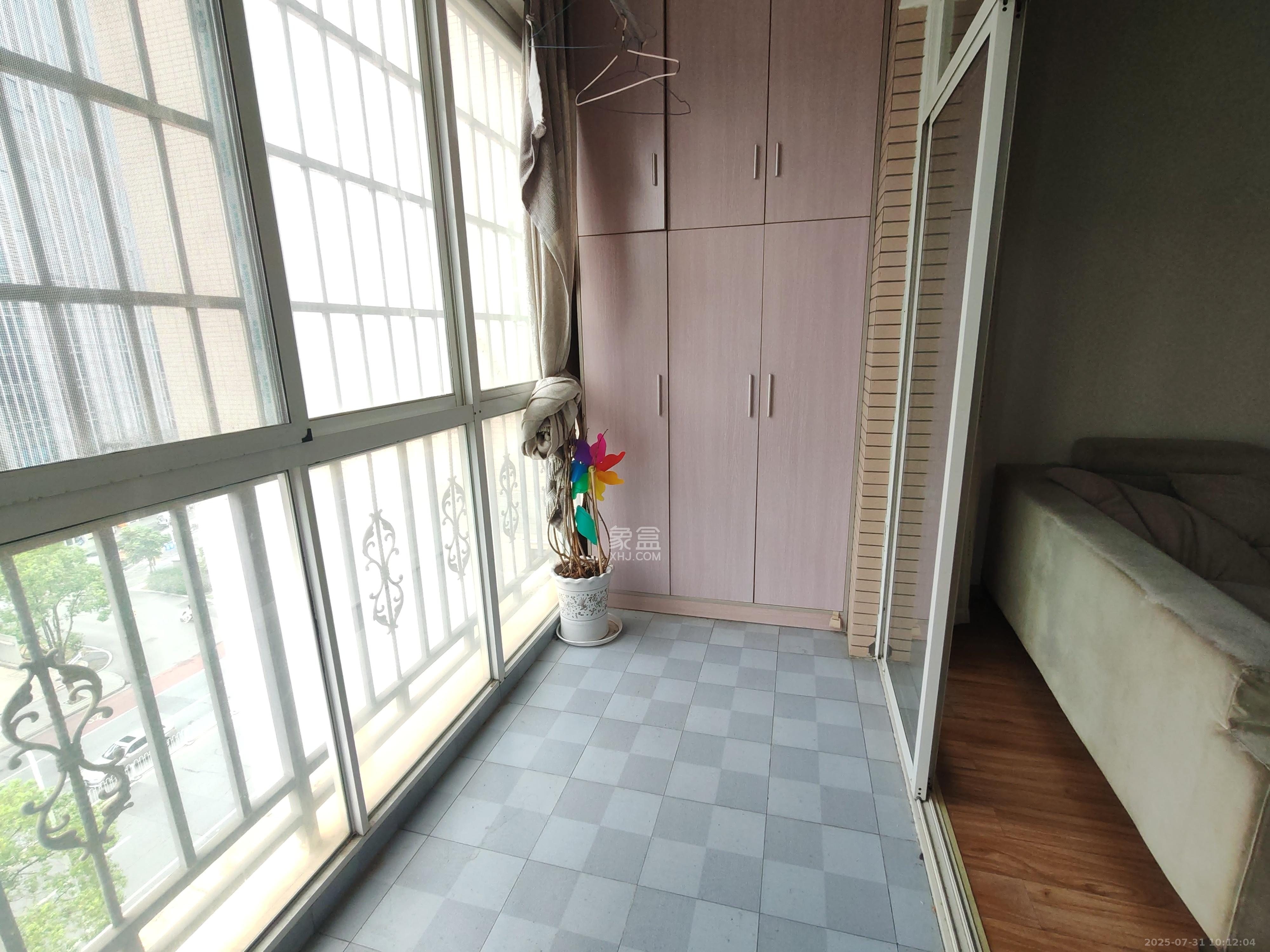 城市山水豪园(山水城市风景) 3室2厅2卫 2600.0元/月 城市山水豪园(山水城市风景) 3室2厅2卫 2600.0元/月室内图