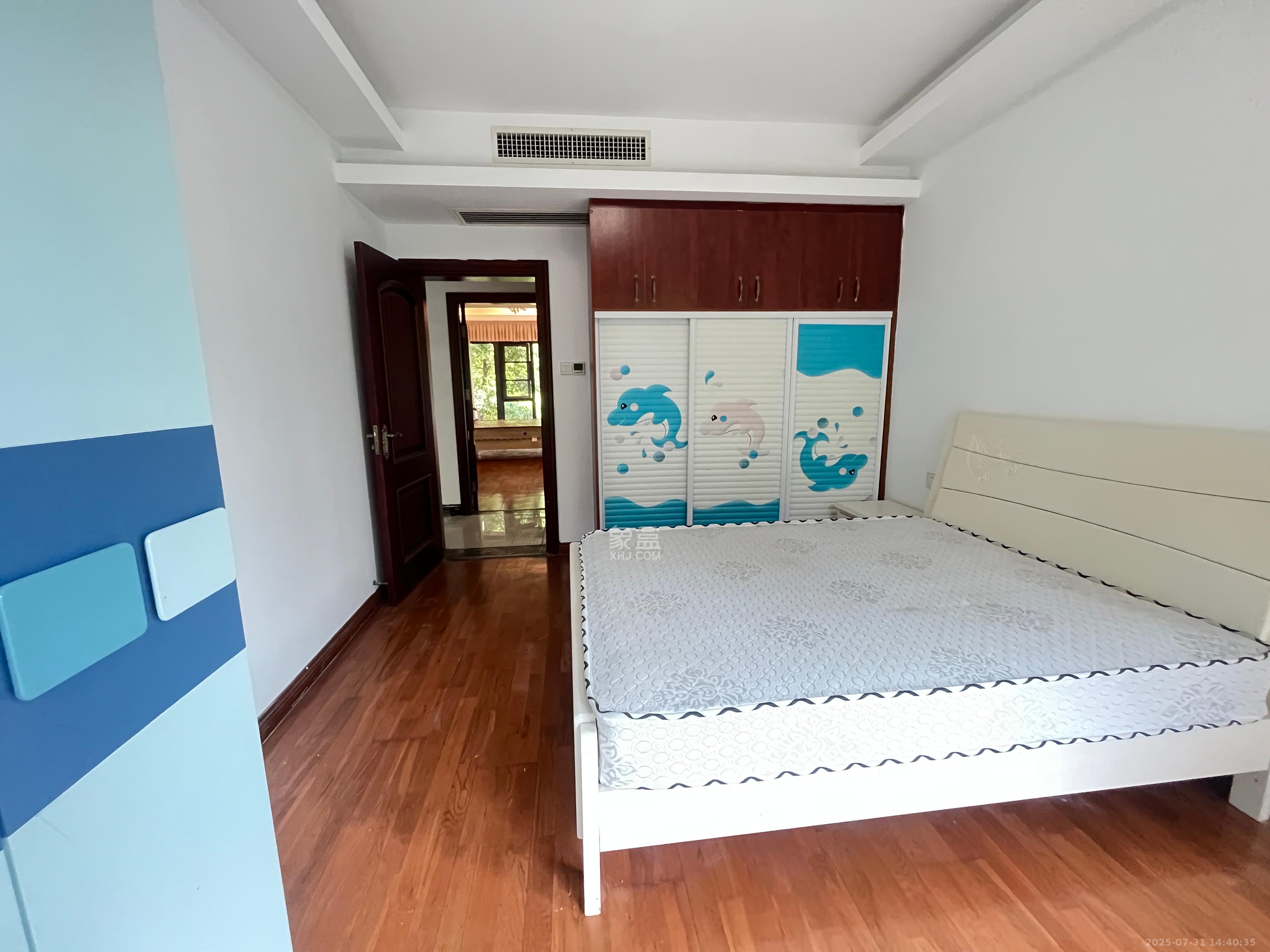 红橡华园(菲莎公馆) 3室2厅2卫 3600.0元/月 红橡华园(菲莎公馆) 3室2厅2卫 3600.0元/月室内图