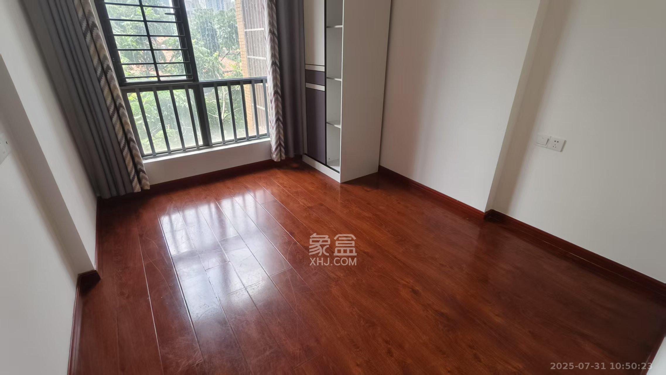 中城丽景香山园 3室2厅2卫 3000.0元/月 中城丽景香山园 3室2厅2卫 3000.0元/月室内图