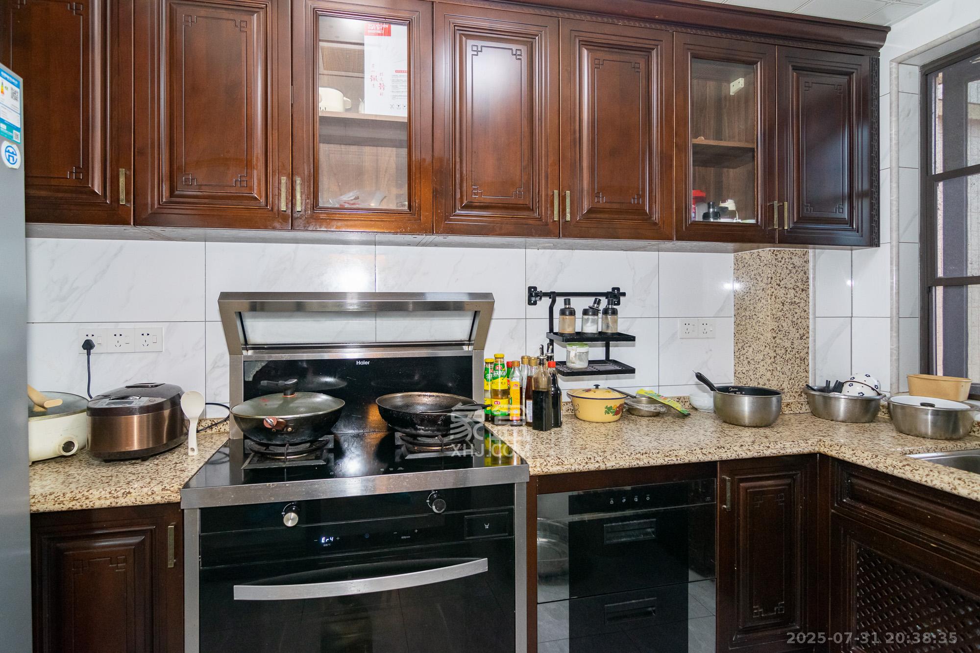 润和美郡(润和紫郡五期)  4室2厅2卫    128.0万 润和美郡(润和紫郡五期)  4室2厅2卫    128.0万厨房