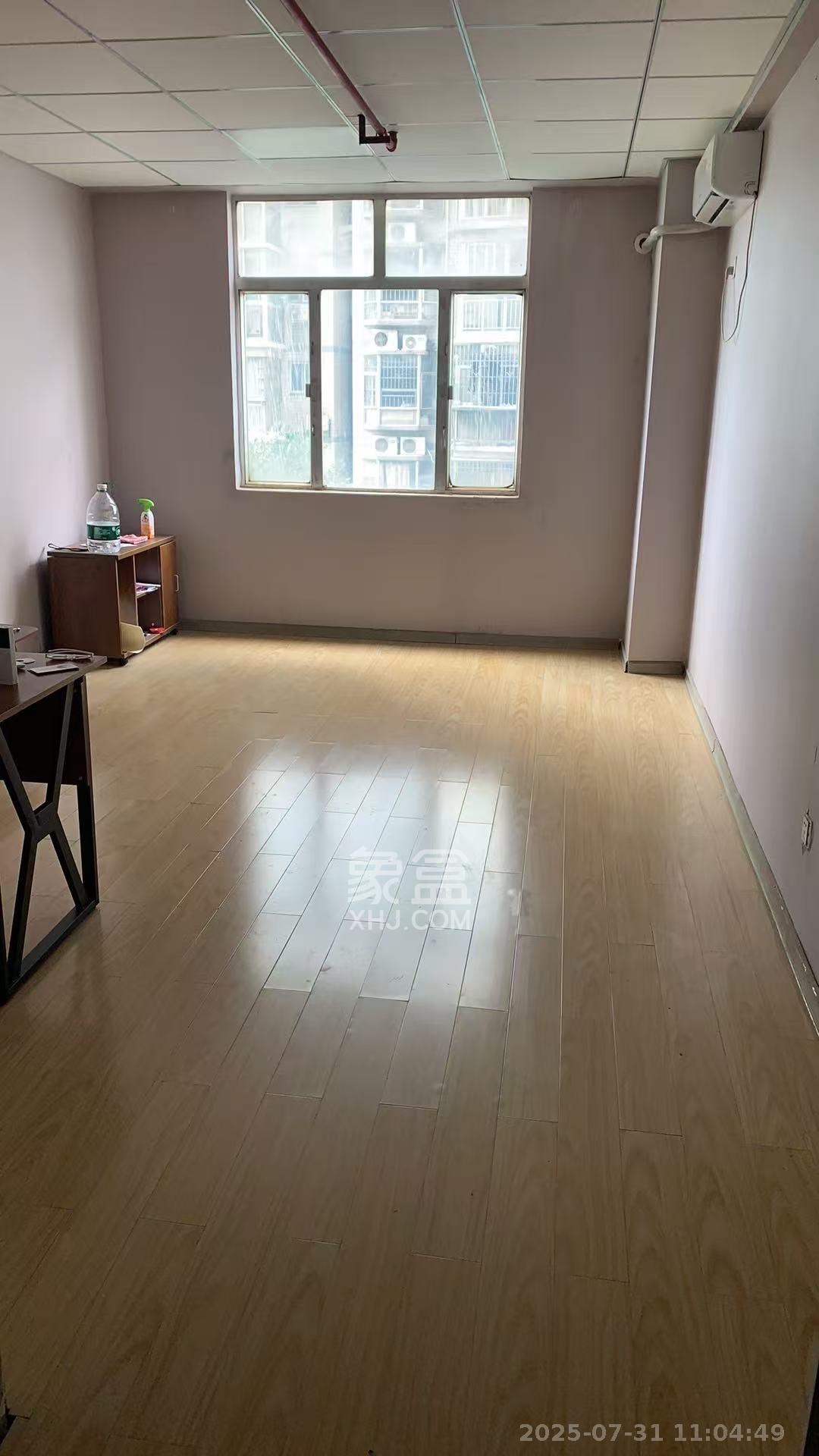 华瑞电子商厦(湖南科佳摄影城) 1室1厅1卫 1000.0元/月 华瑞电子商厦(湖南科佳摄影城) 1室1厅1卫 1000.0元/月室内图