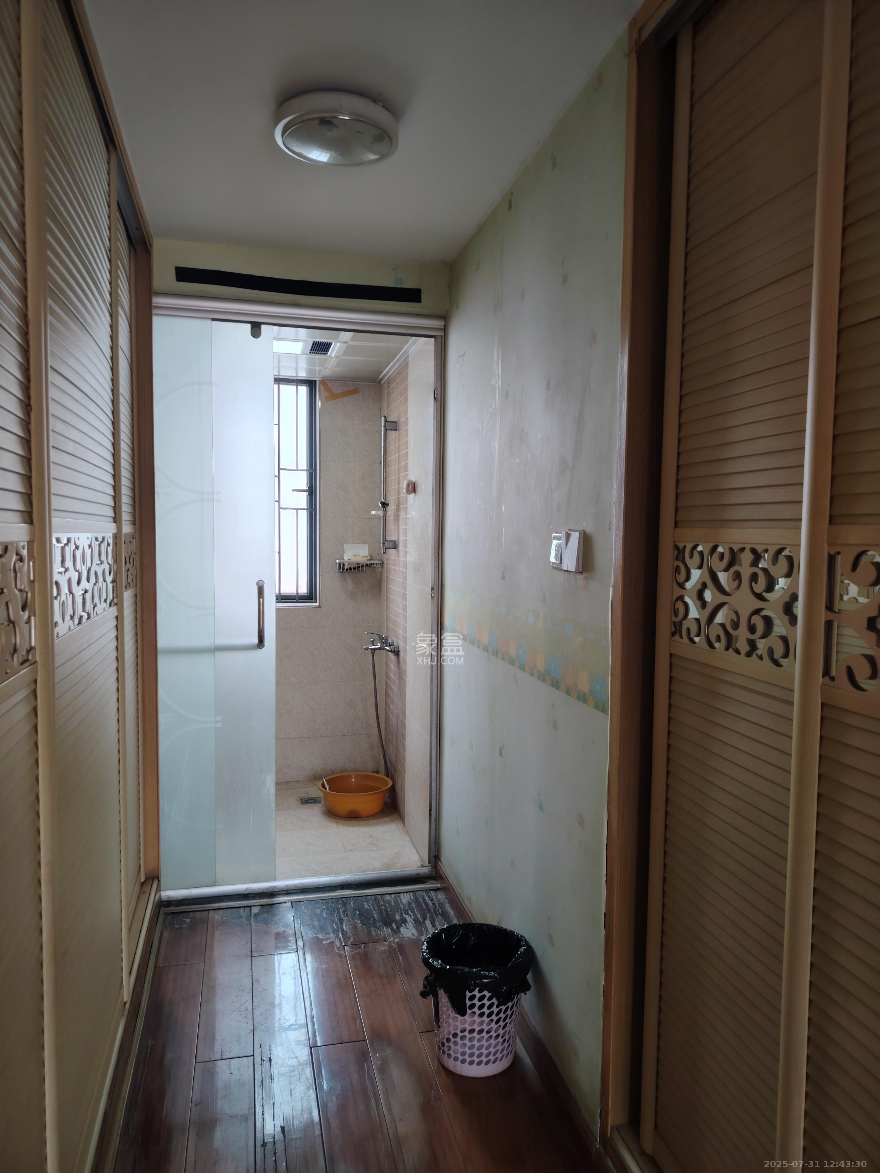 兰亭优壳(隽峰苑) 1室2厅1卫 2400.0元/月 兰亭优壳(隽峰苑) 1室2厅1卫 2400.0元/月室内图