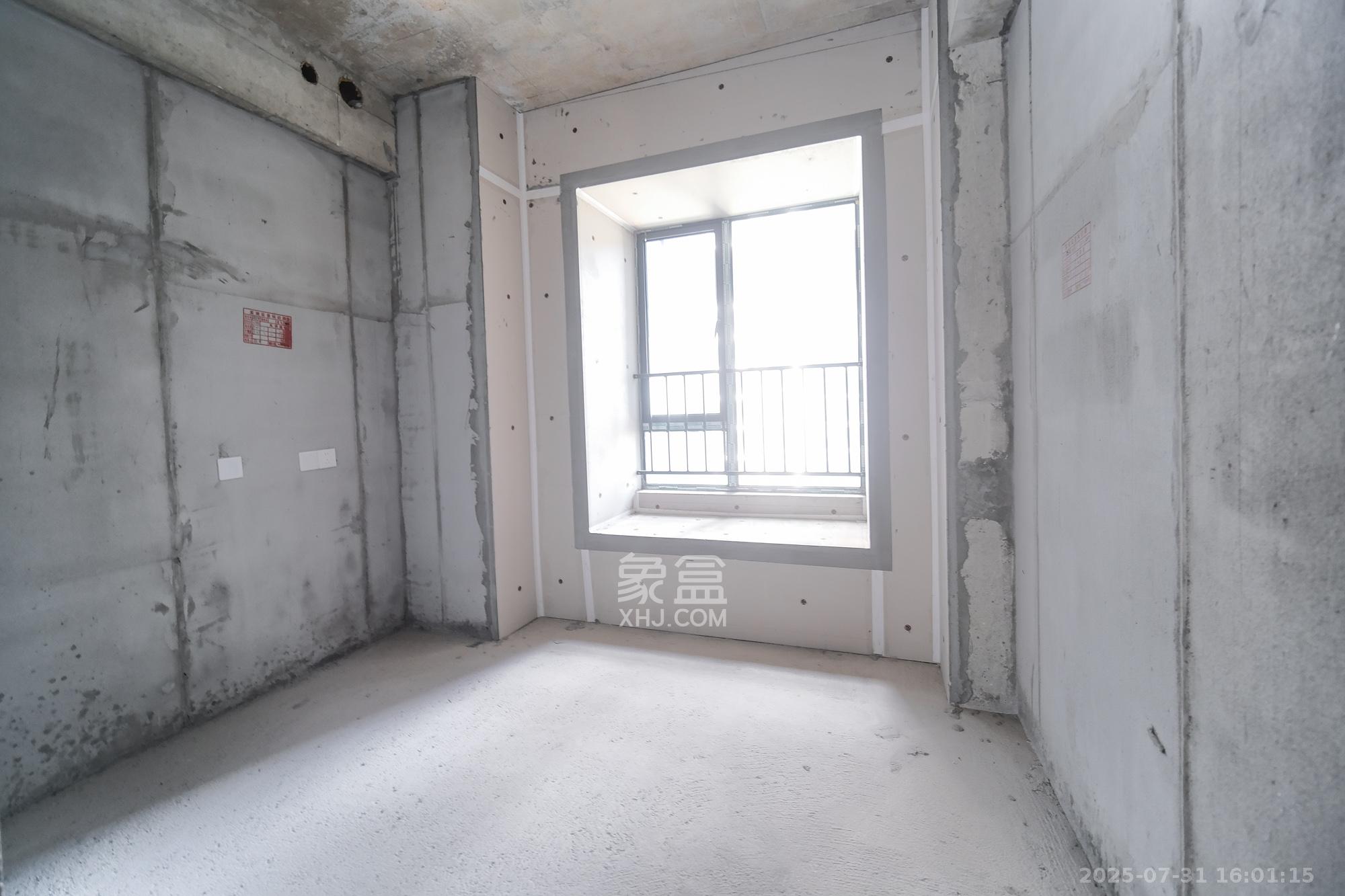 和顺府  4室2厅2卫    115.0万 和顺府  4室2厅2卫    115.0万卧室