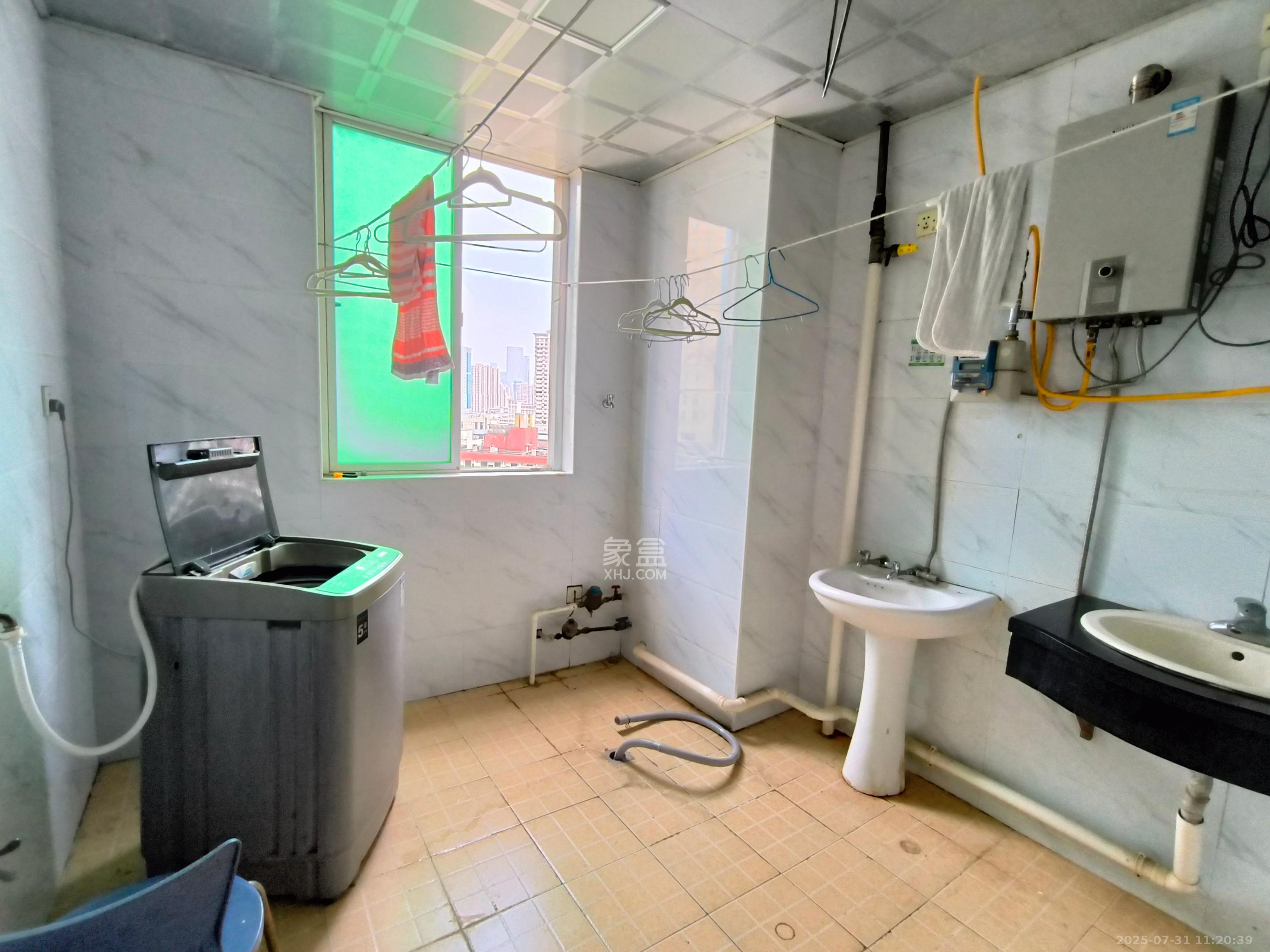 维一星城 4室1厅2卫 3700.0元/月 维一星城 4室1厅2卫 3700.0元/月室内图