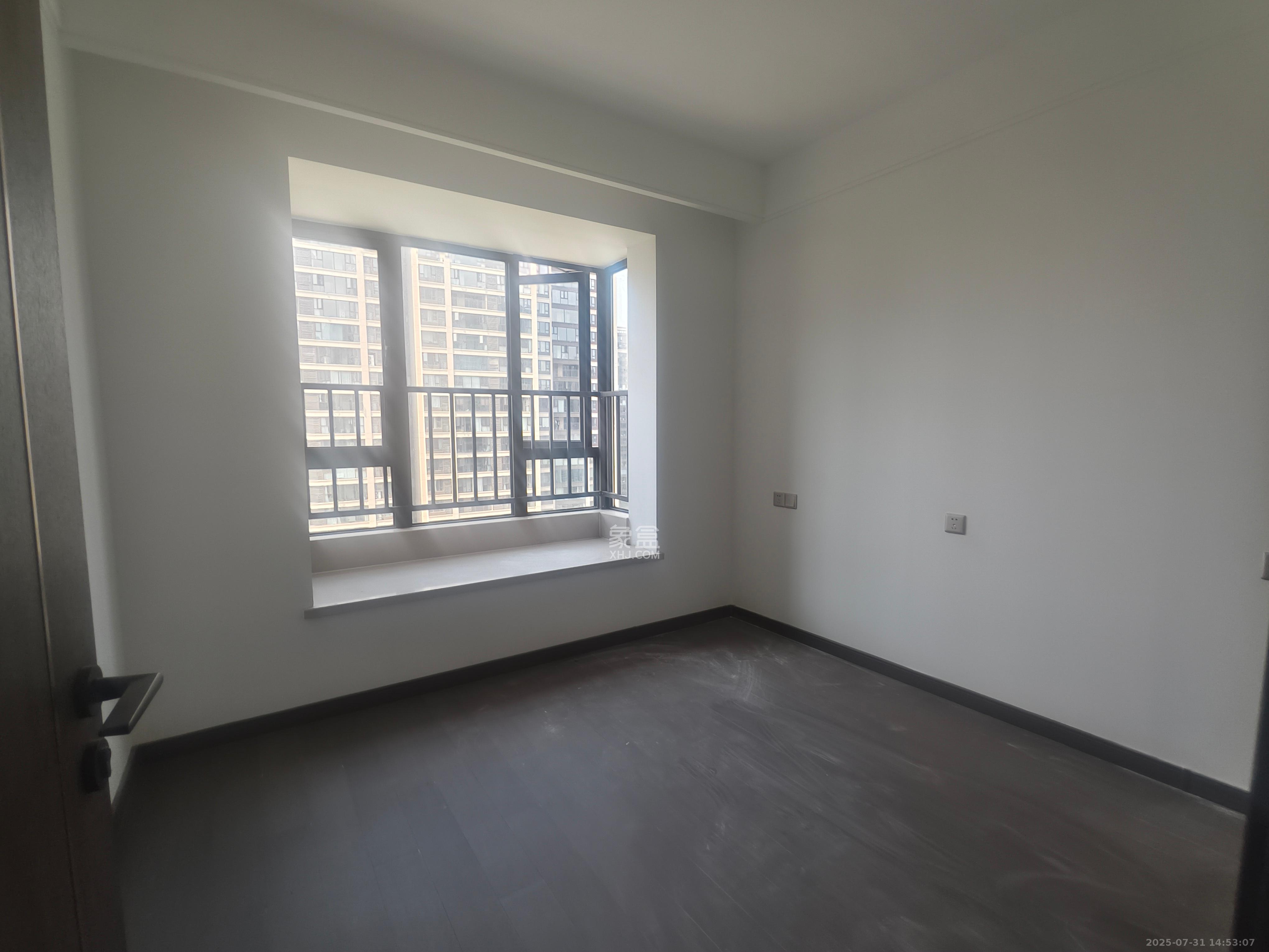 龙湖春江天玺 4室2厅2卫 5000.0元/月 龙湖春江天玺 4室2厅2卫 5000.0元/月室内图