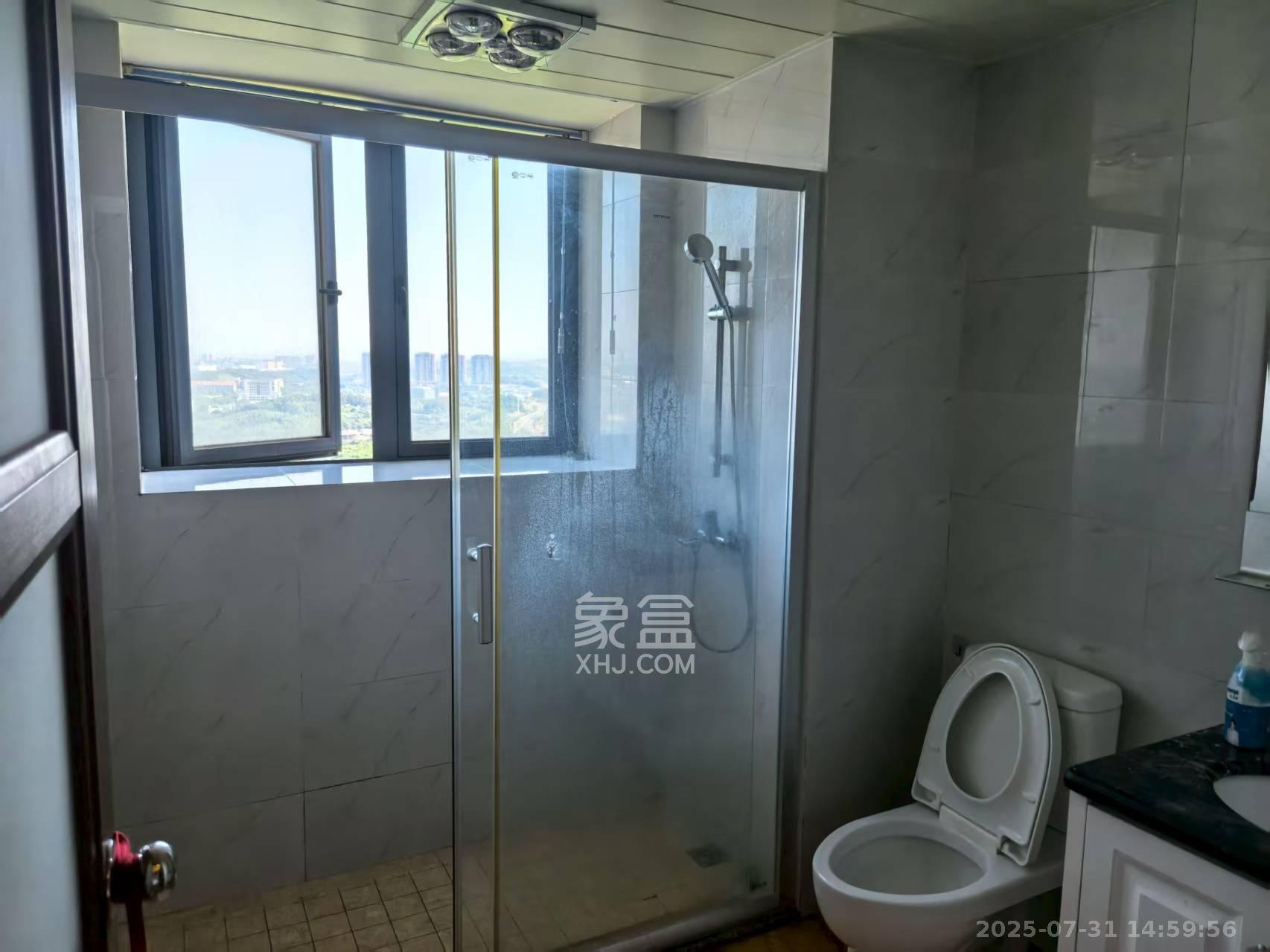 碧桂园威尼斯城  3室2厅2卫    3500.0元/月 碧桂园威尼斯城  3室2厅2卫    3500.0元/月室内图