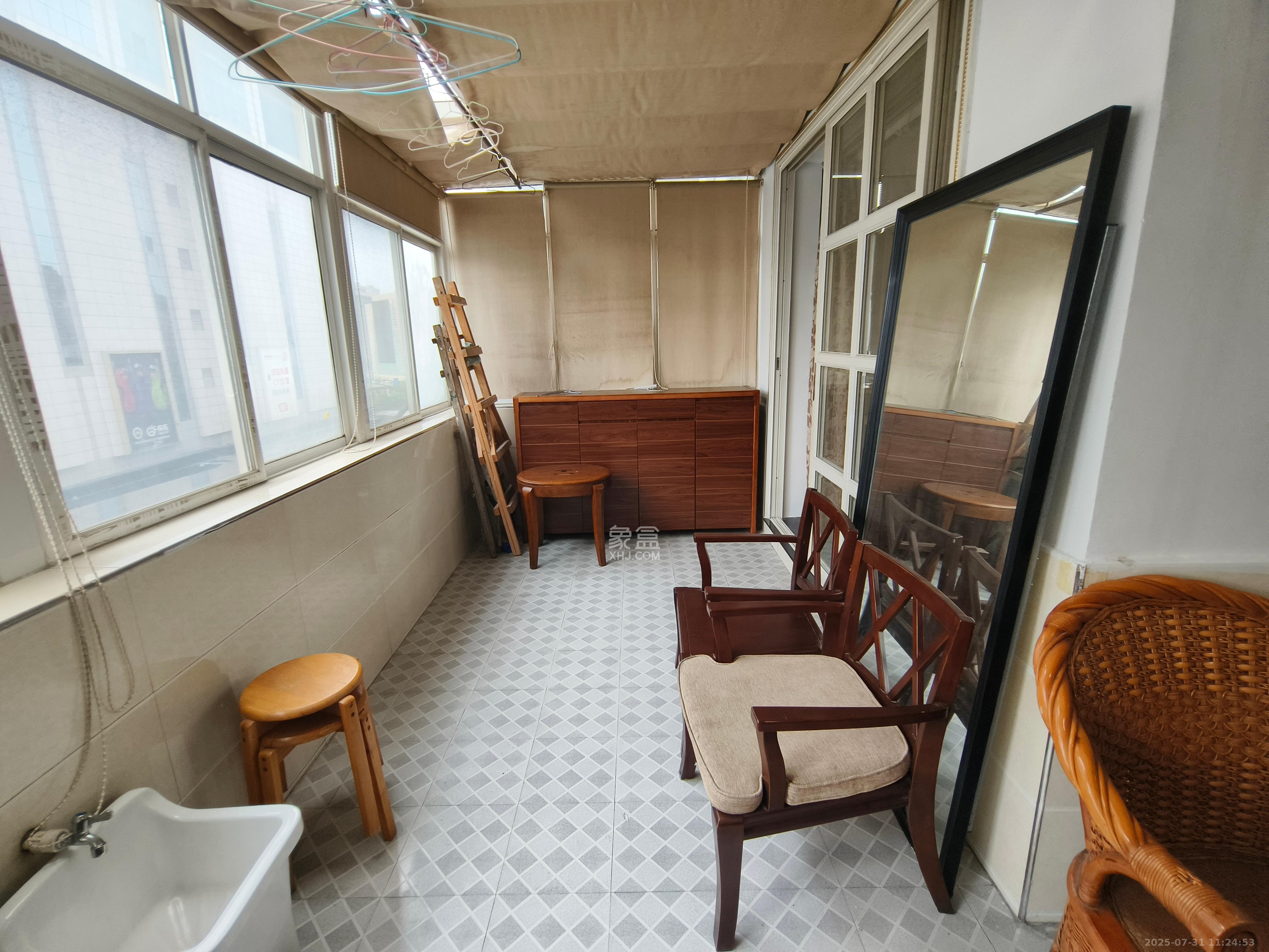 湘腾城市广场  3室2厅1卫   3200.00元/月室内图