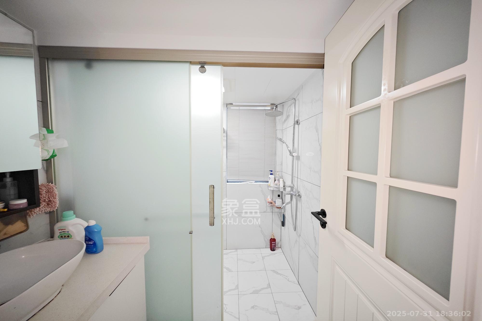 建发中央悦府  3室2厅2卫    126.0万其他