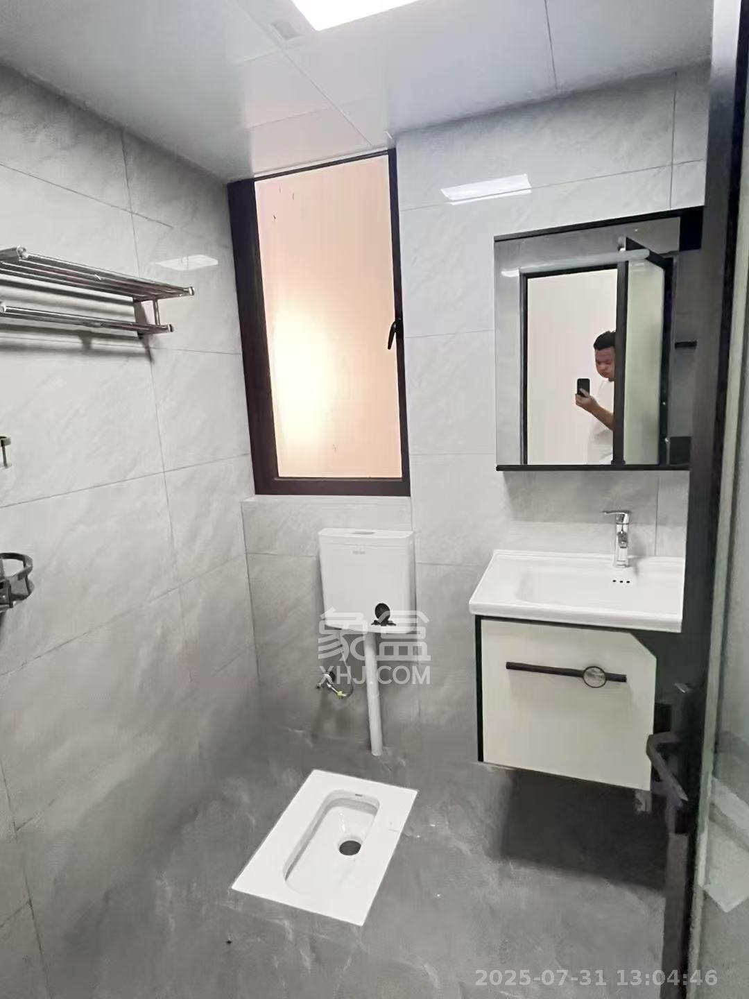 青竹湖曦园  3室2厅1卫    2000.0元/月 青竹湖曦园  3室2厅1卫    2000.0元/月室内图